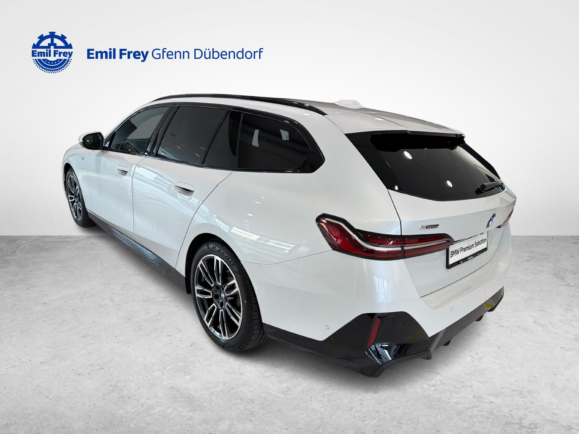 BMW 520d xDrive Touring-image-4