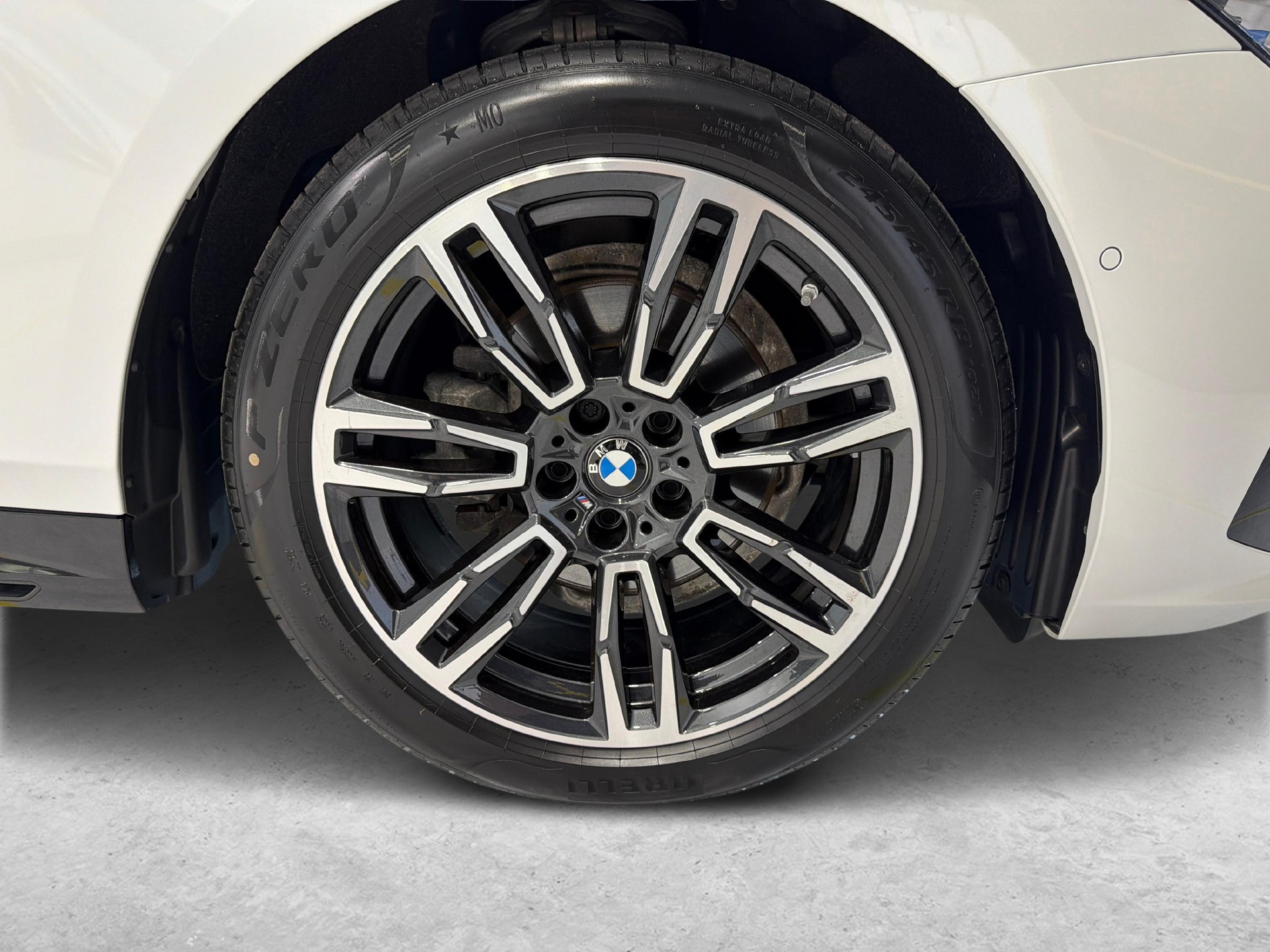 BMW 520d xDrive Touring-image-9