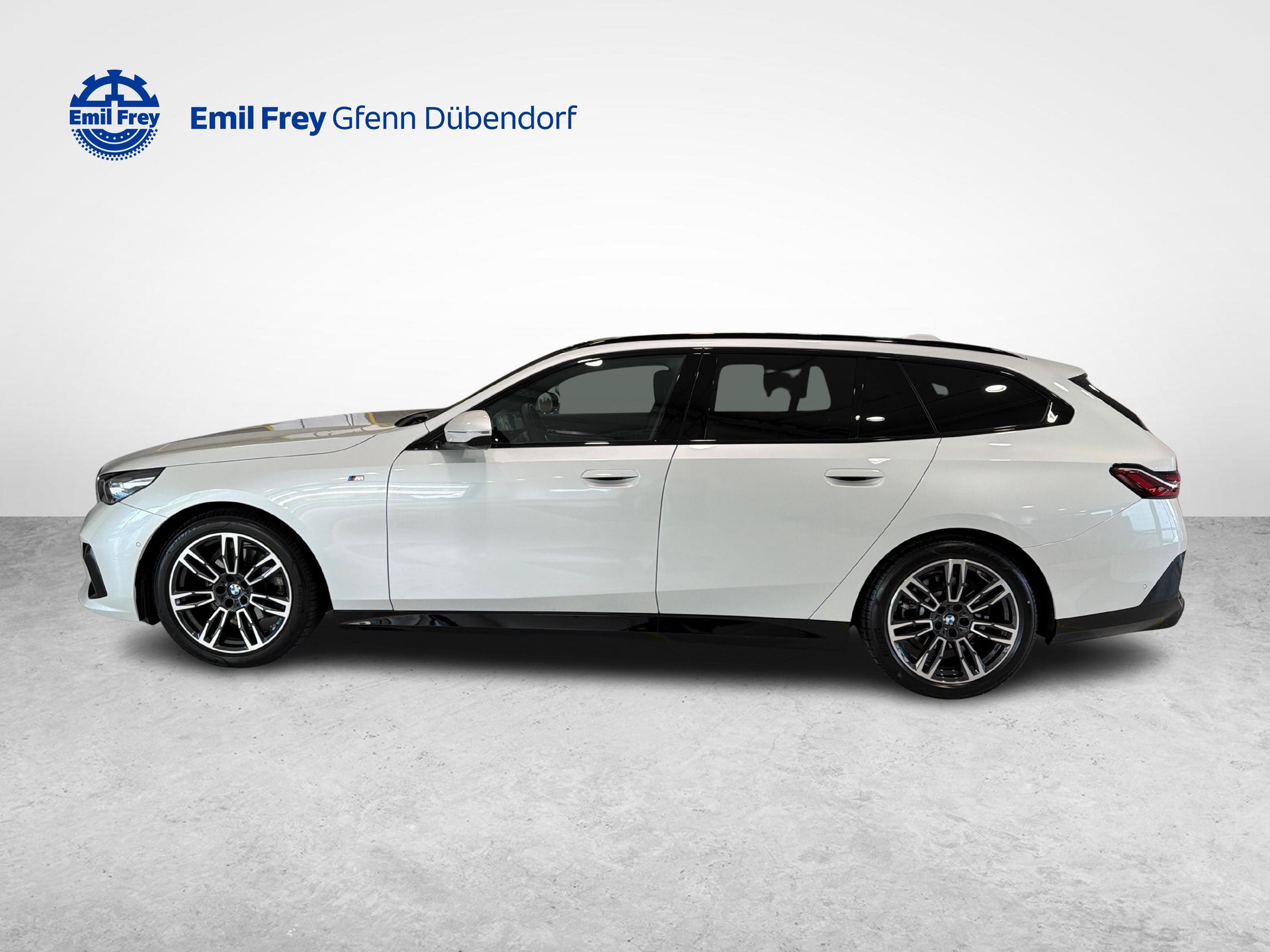 BMW 520d xDrive Touring-image-5