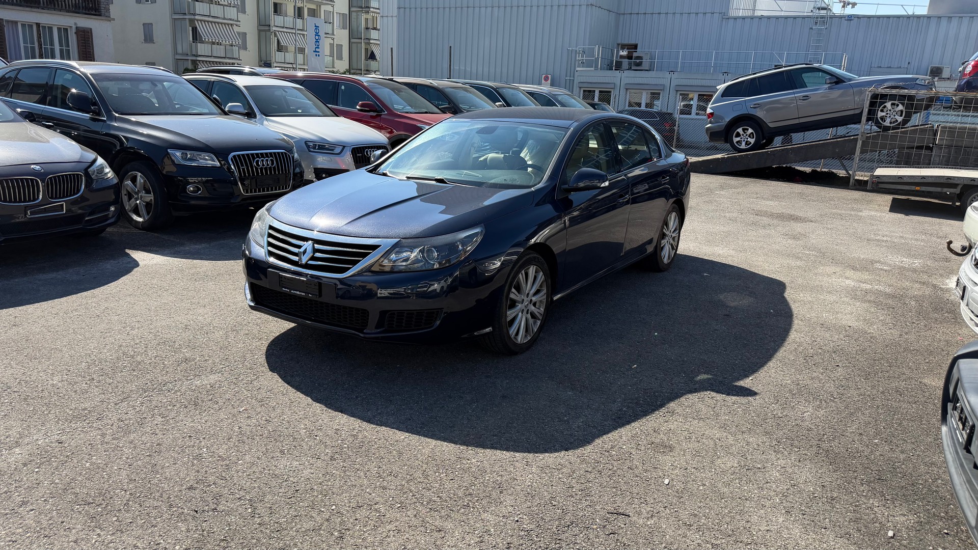 RENAULT Latitude 3.0 dCi Initiale active-shift-image-0
