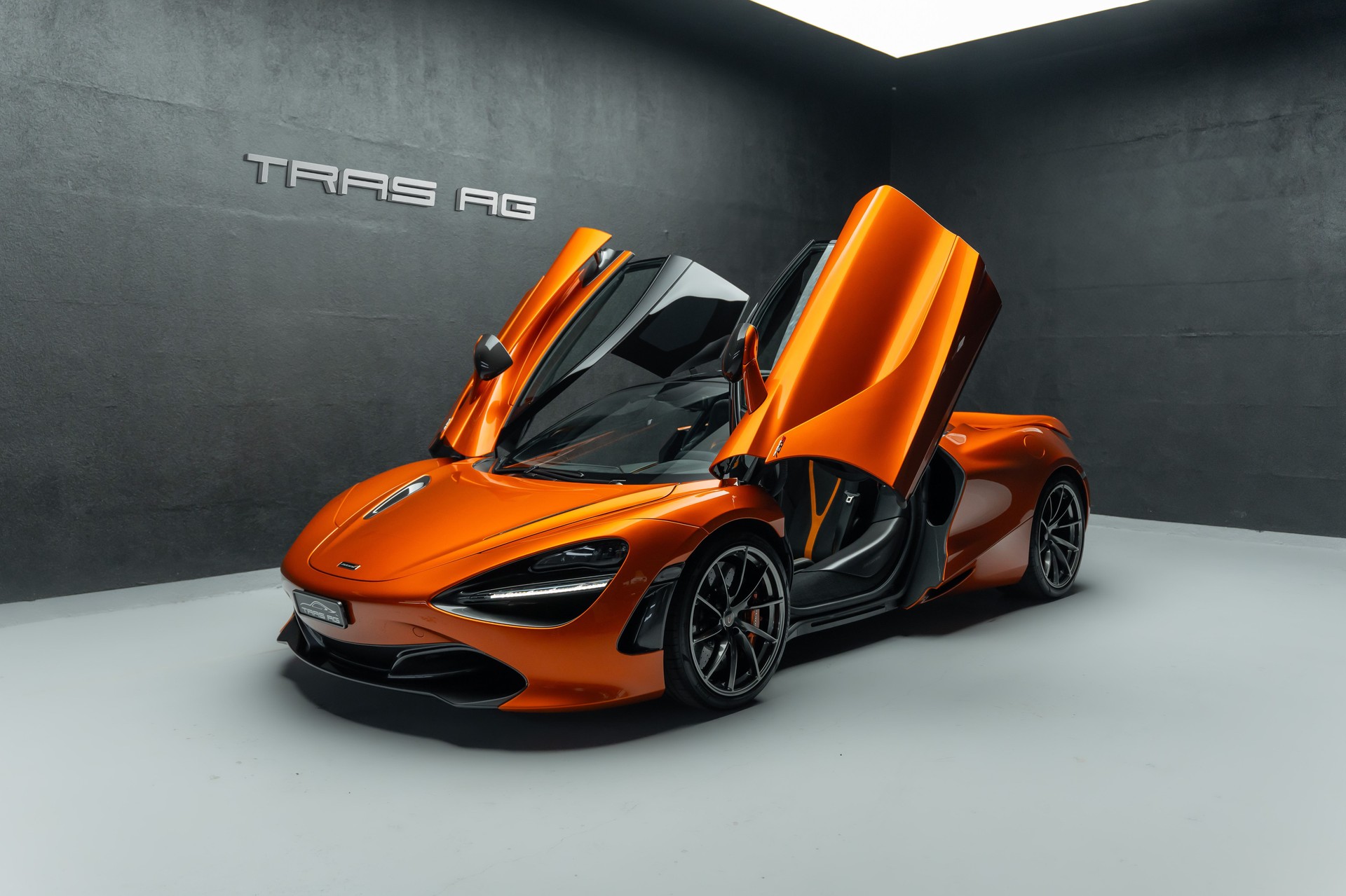 McLAREN 720S Coupé Performance 4.0 V8 SSG • Elite Paint Azores-image-1