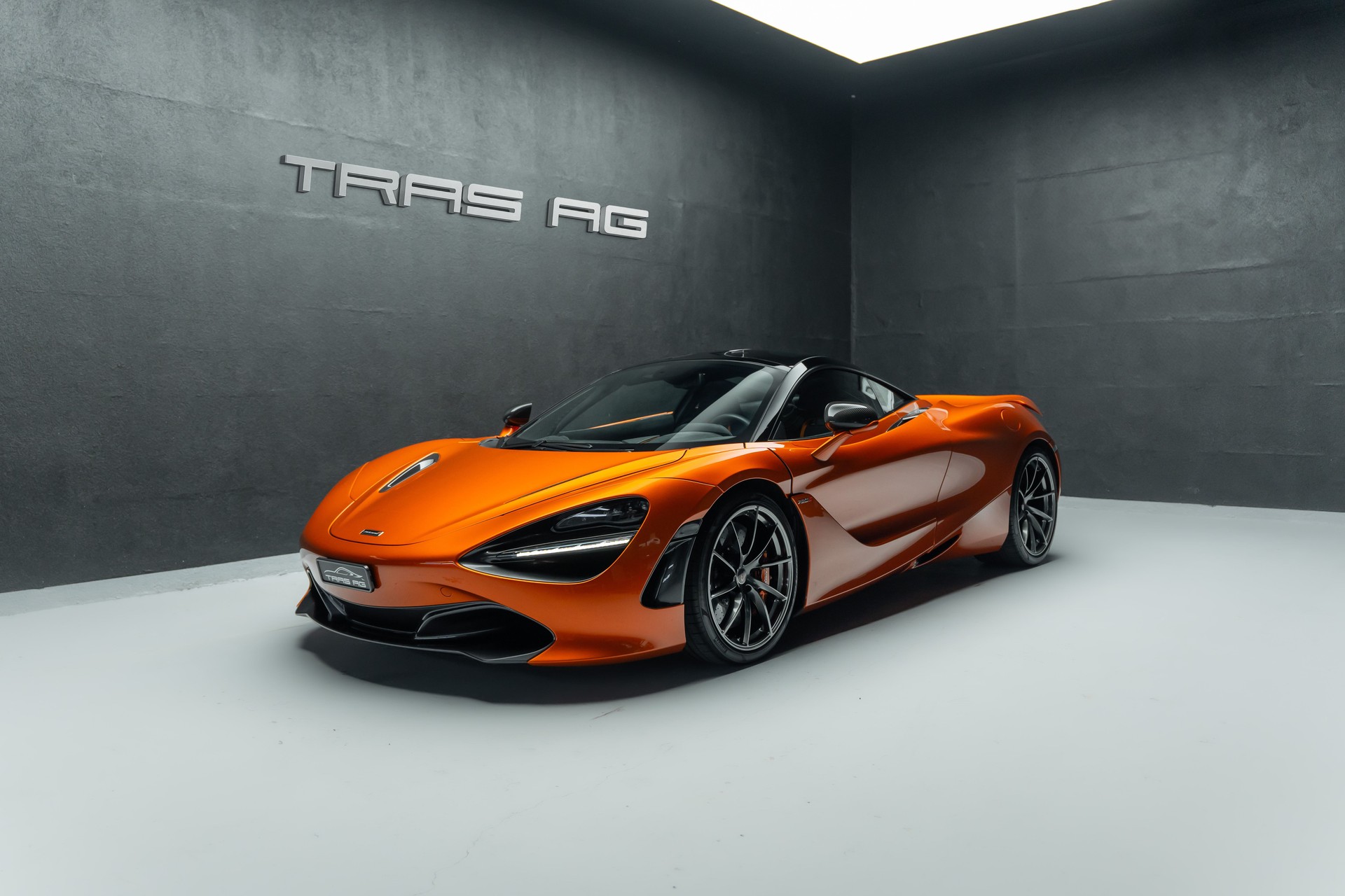 McLAREN 720S Coupé Performance 4.0 V8 SSG • Elite Paint Azores-image-0