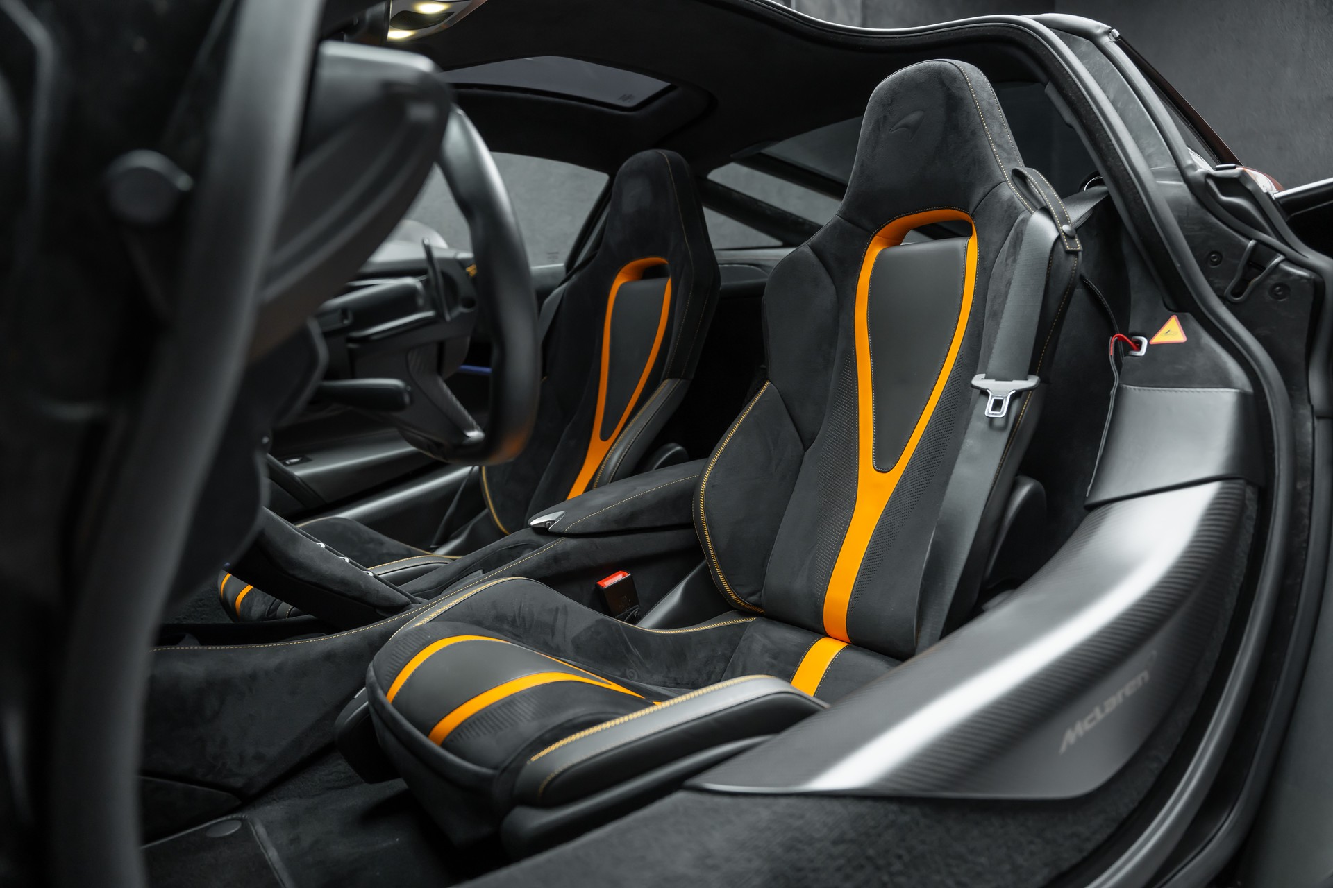 McLAREN 720S Coupé Performance 4.0 V8 SSG • Elite Paint Azores-image-8
