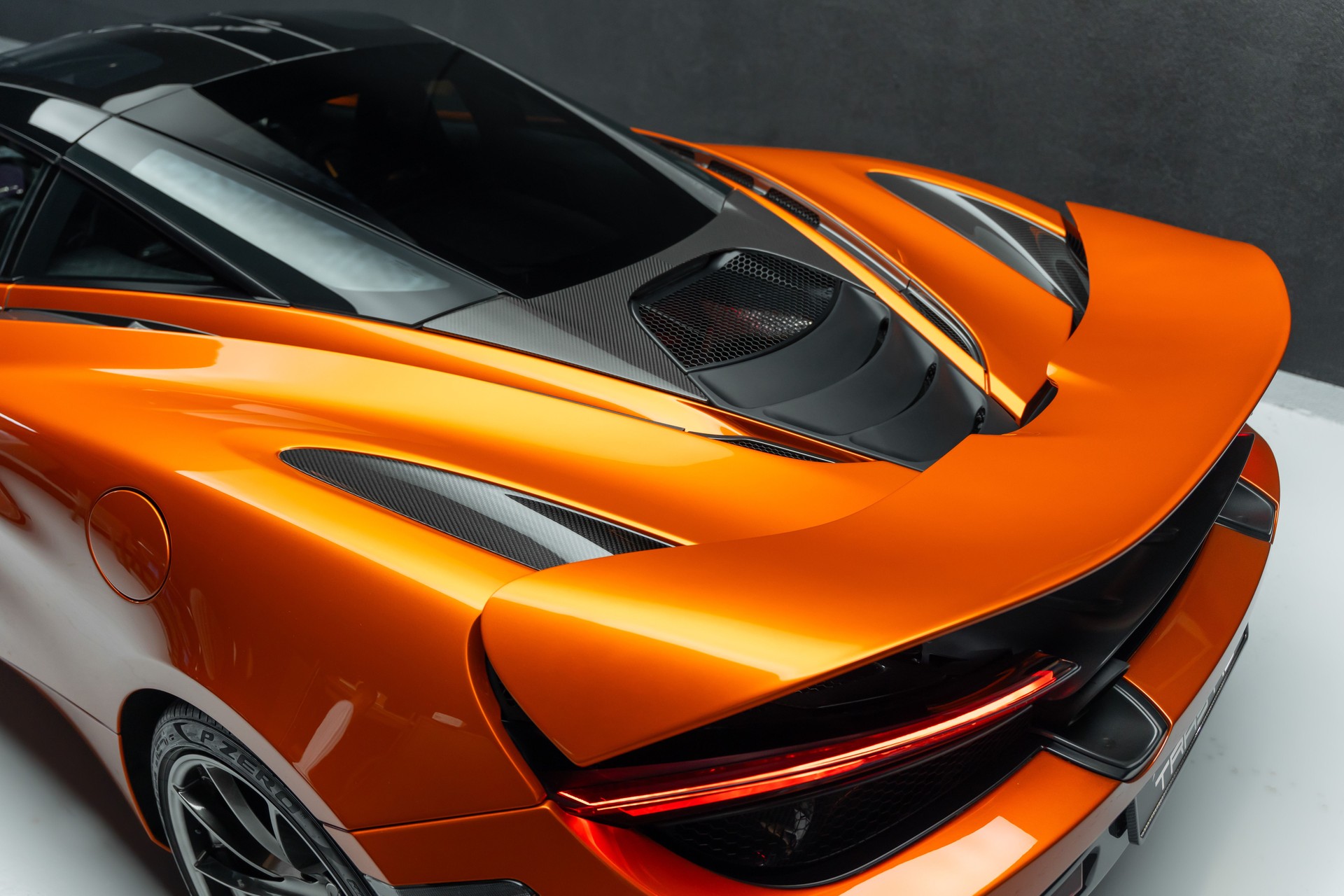 McLAREN 720S Coupé Performance 4.0 V8 SSG • Elite Paint Azores-image-9