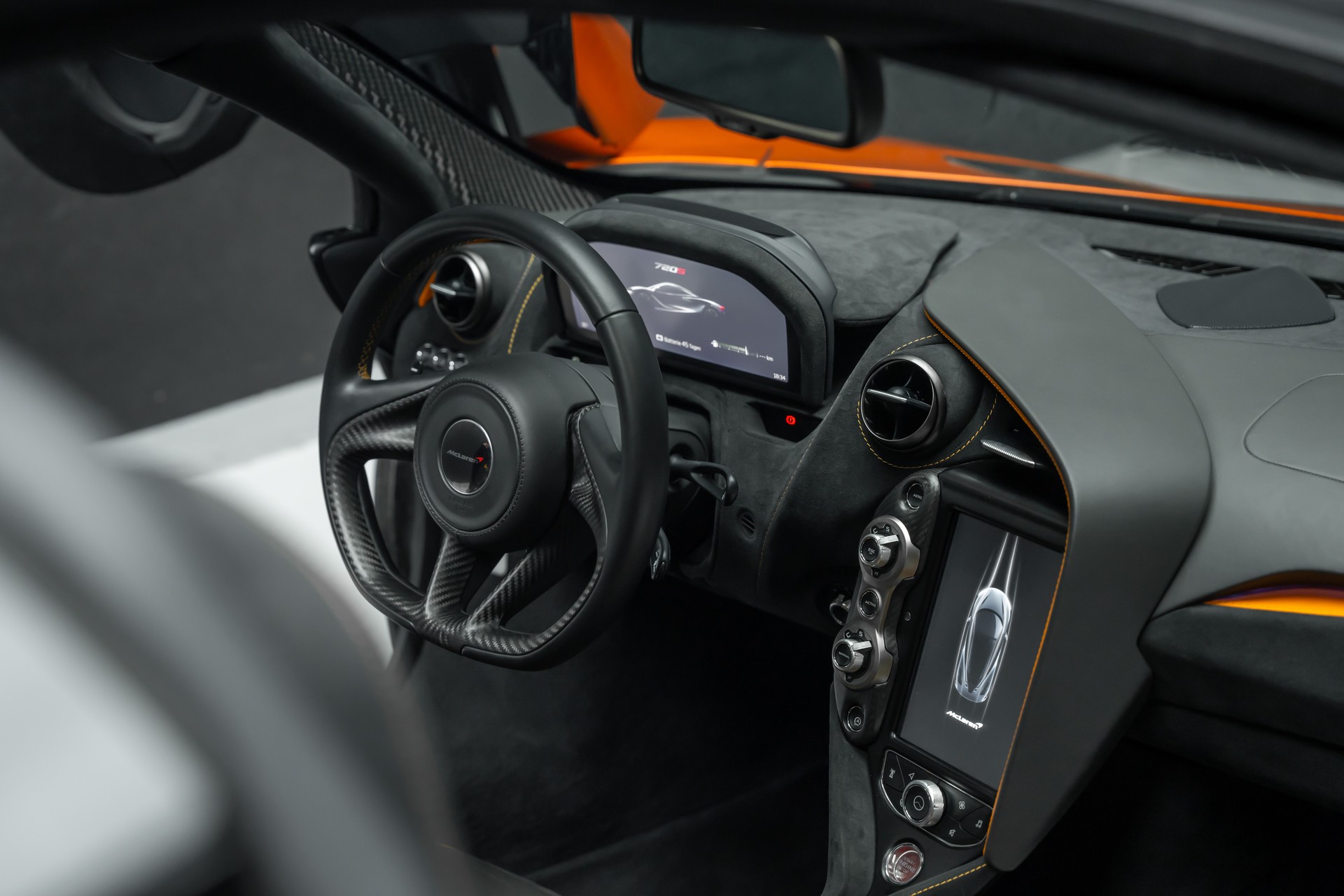 McLAREN 720S Coupé Performance 4.0 V8 SSG • Elite Paint Azores-image-14