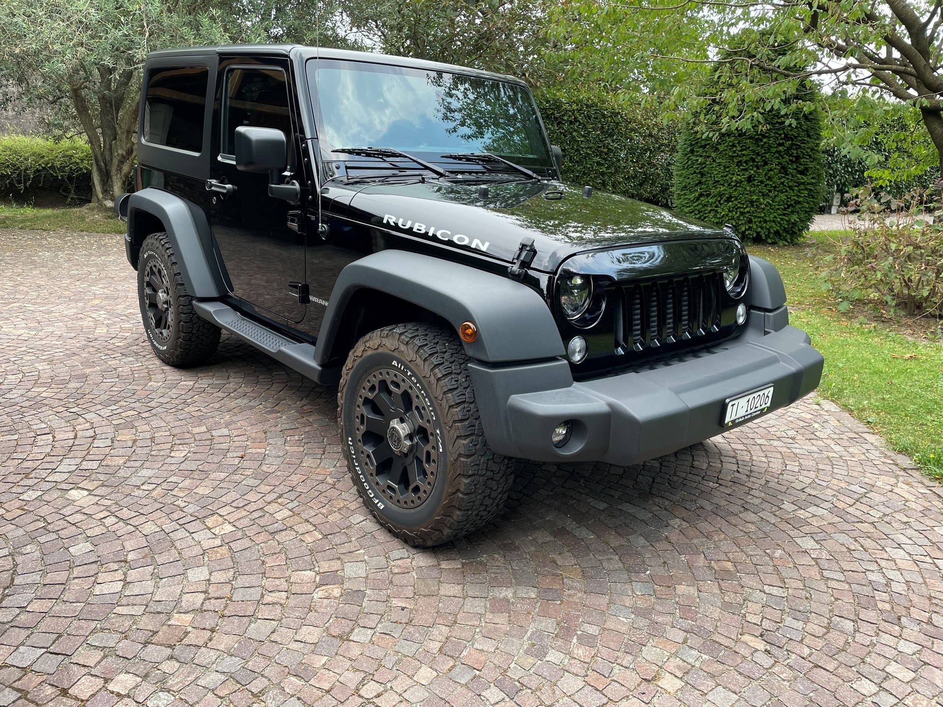 JEEP 2.8 CRD Rubicon-image-1