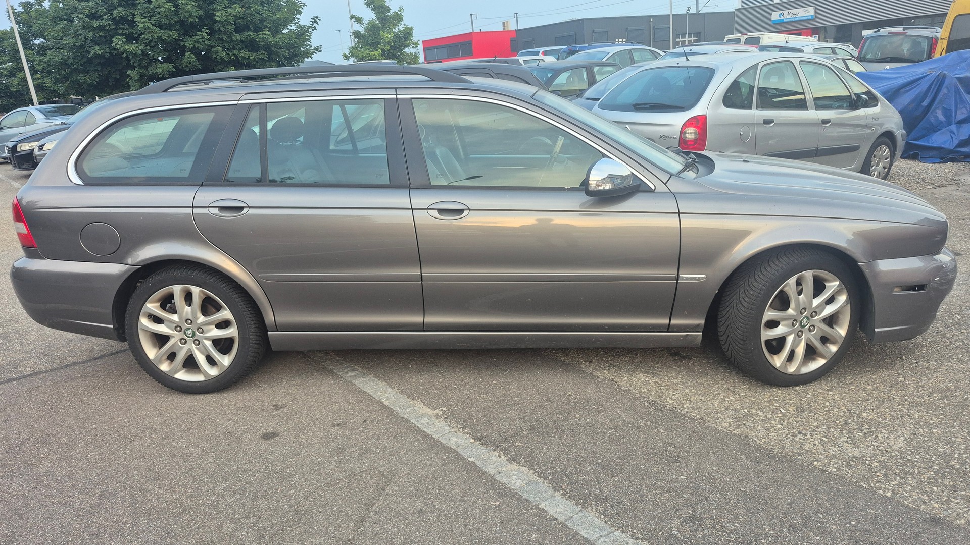 JAGUAR X-Type Estate 2.2D Classic Automatic-image-3