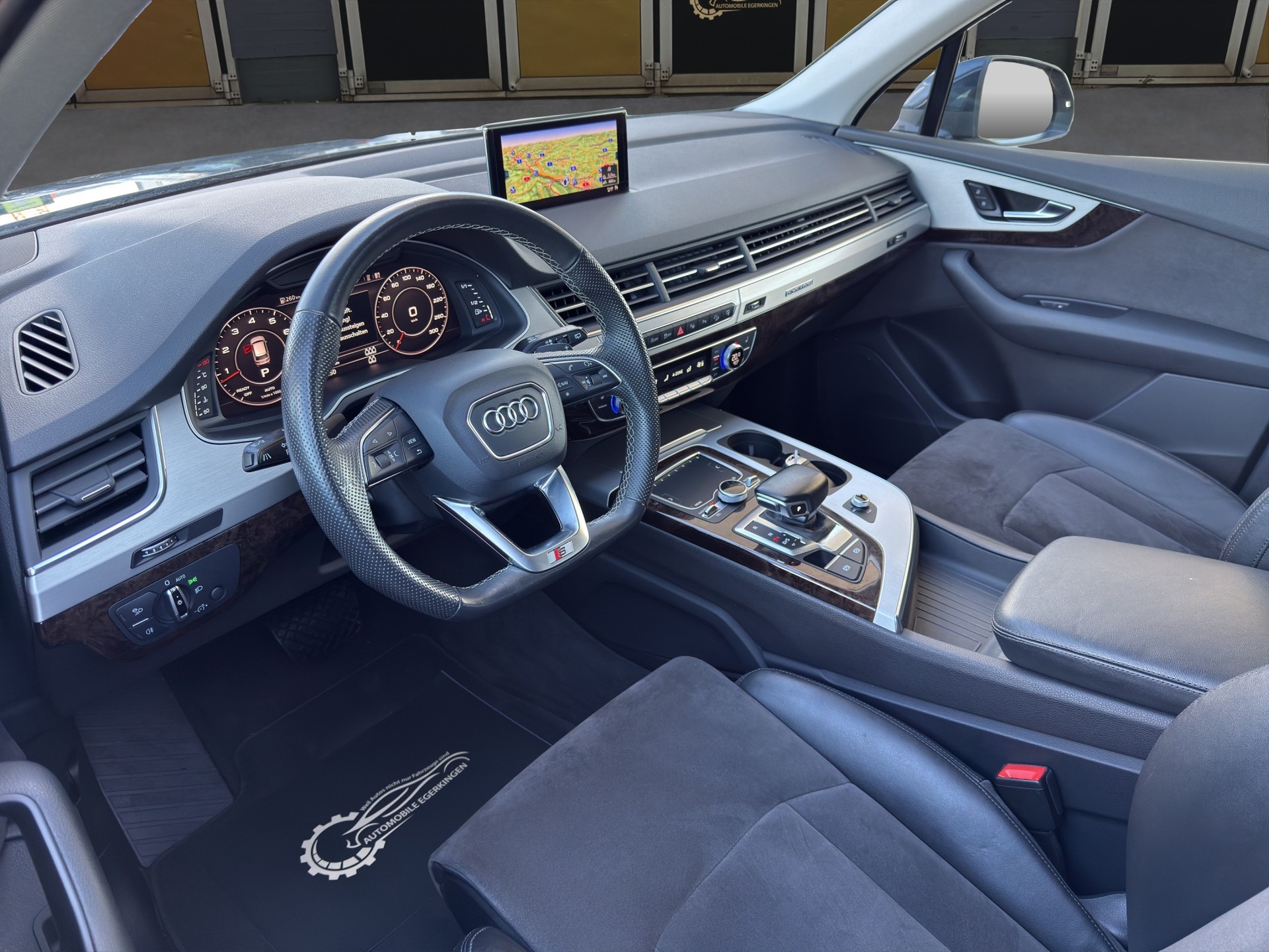 AUDI Q7 3.0 V6 TFSI quattro T-Tronic-image-8