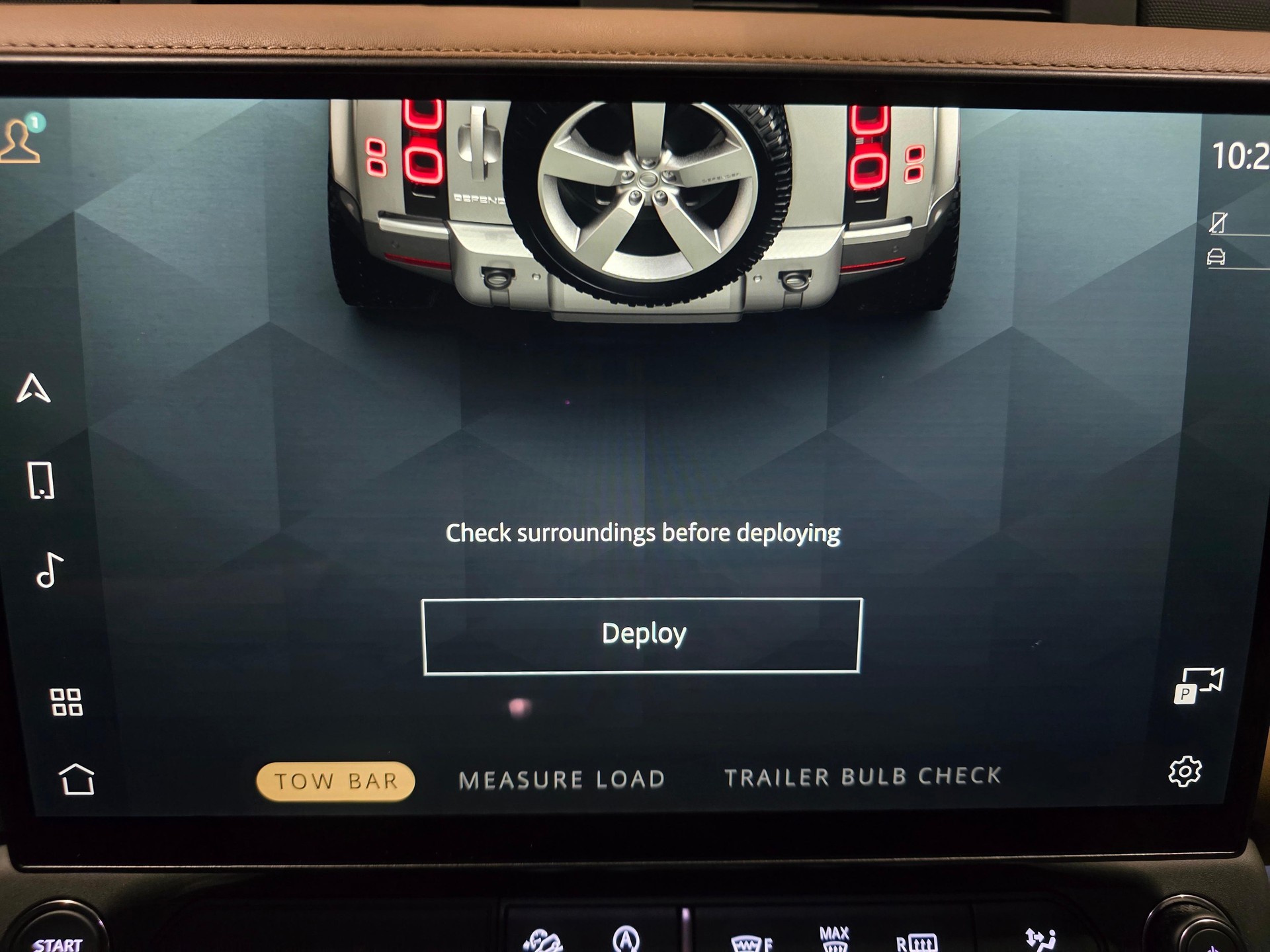 LAND ROVER Defender 110 3.0 D I6 350 X-Dynamic HSE-image-9