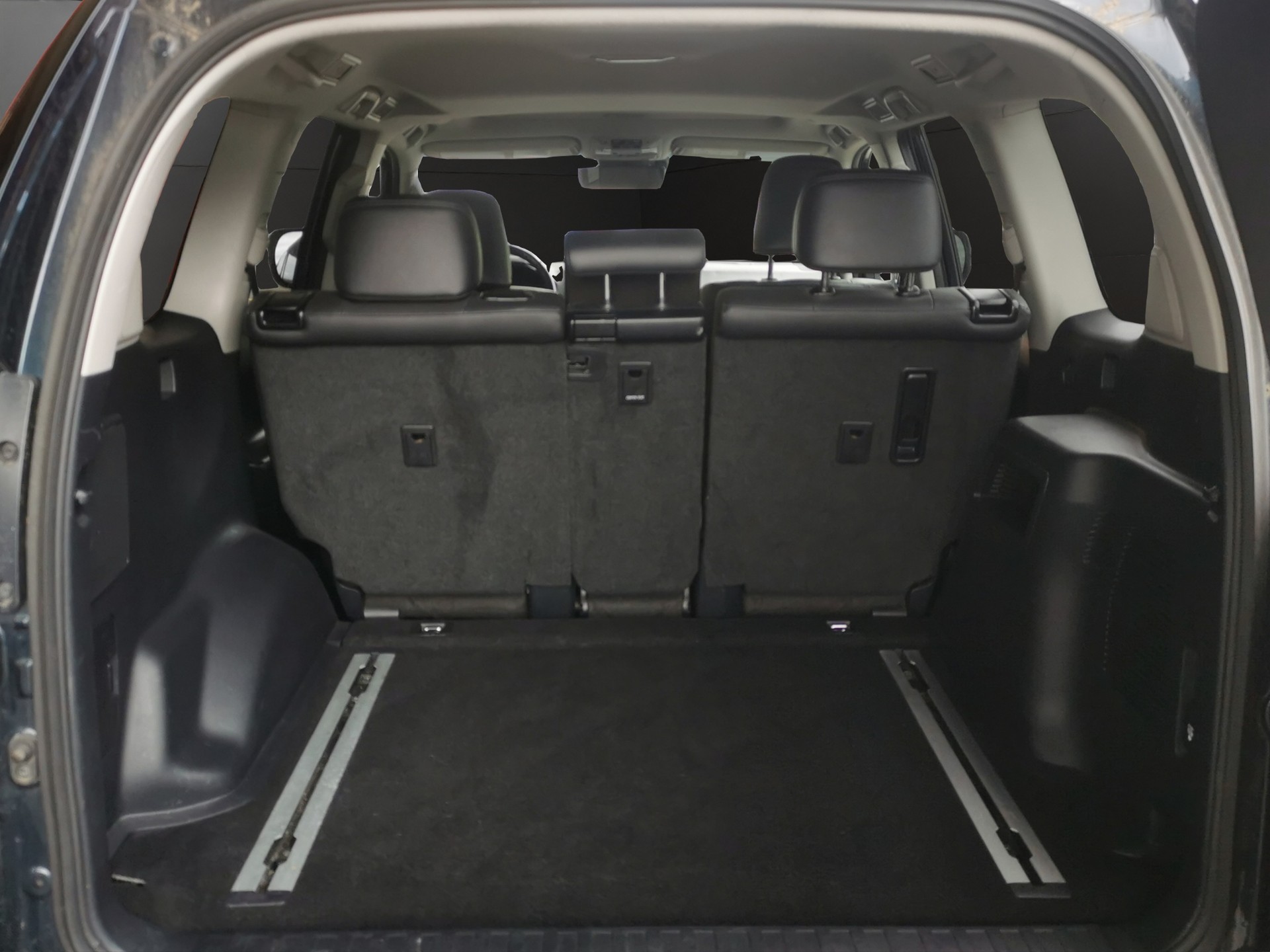 TOYOTA Land Cruiser 2.8TD Premium Automatic-image-8