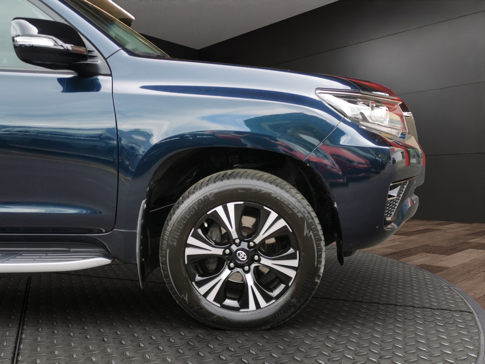 TOYOTA Land Cruiser 2.8TD Premium Automatic-image-3