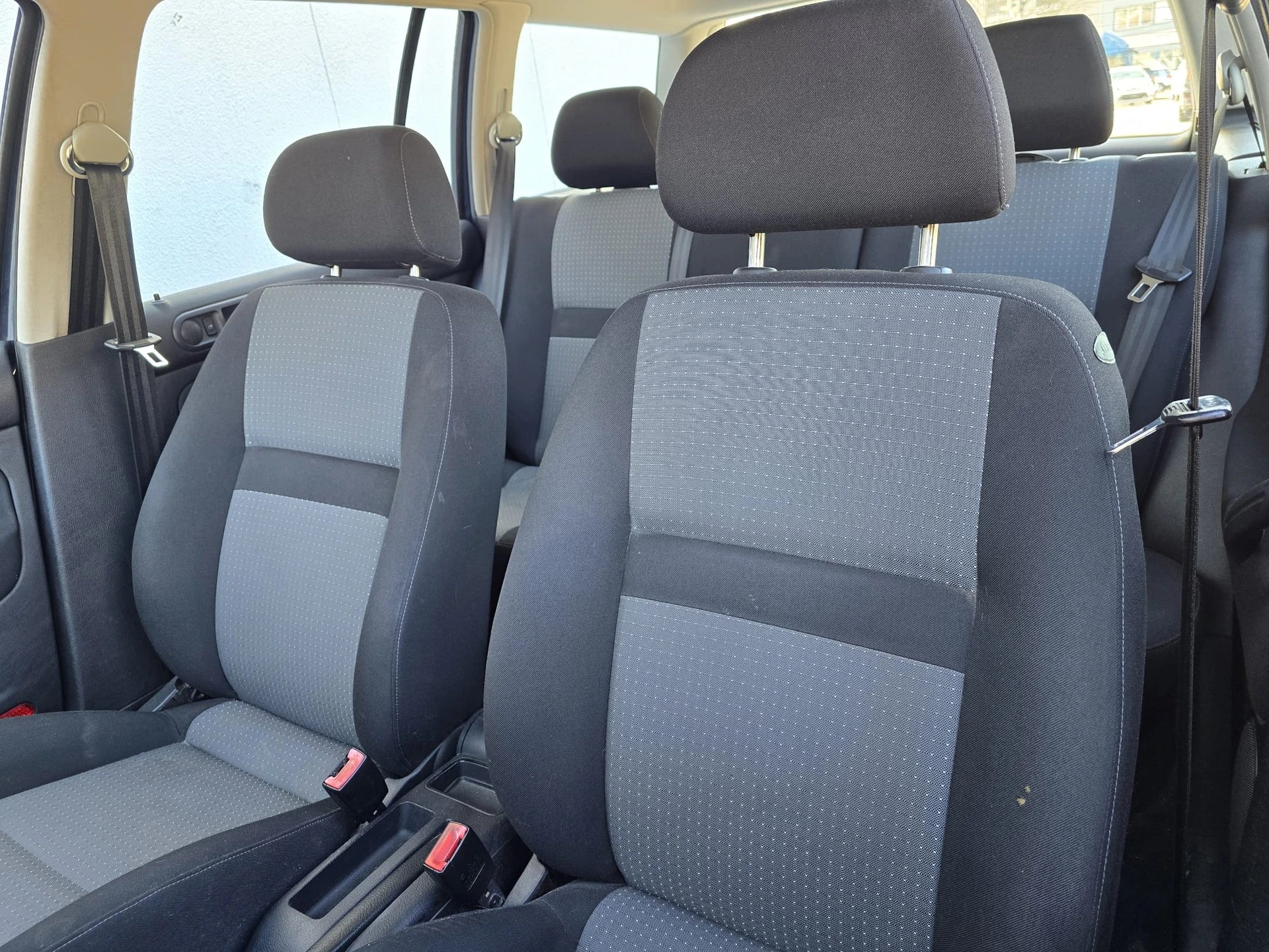 VW Golf Variant 2.0 Pacific 4Motion-image-10