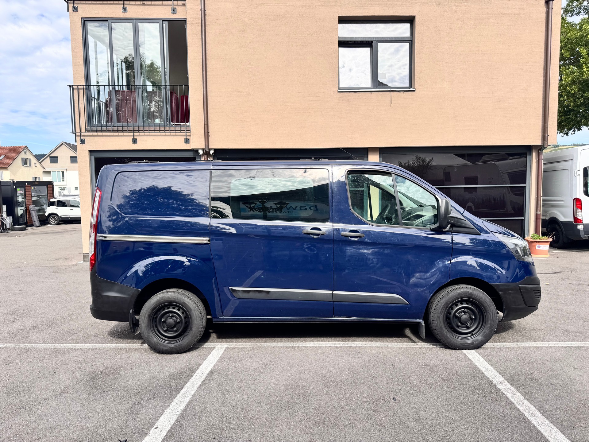 FORD Transit Custom Van 250 L1H1 Startup-image-3
