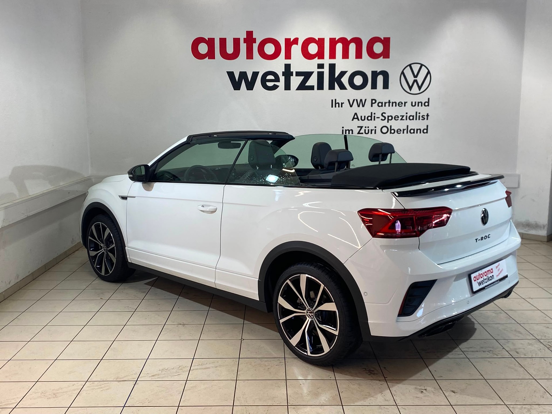VW T-Roc Cabriolet 1.5 TSI EVO R-Line DSG-image-3