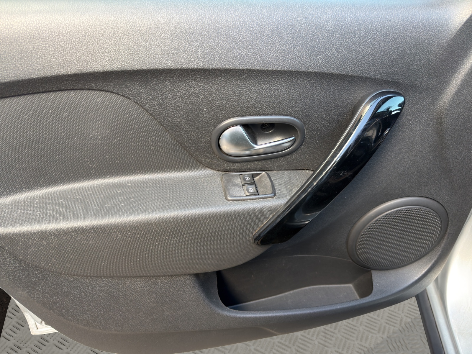 DACIA Sandero TCe 90 Comfort Automatic-image-11