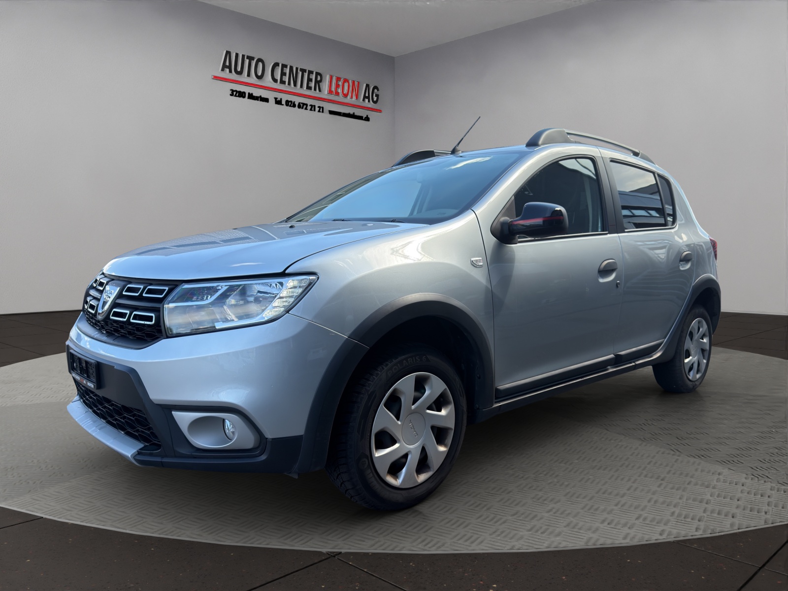 DACIA Sandero TCe 90 Comfort Automatic-showroom-element-1