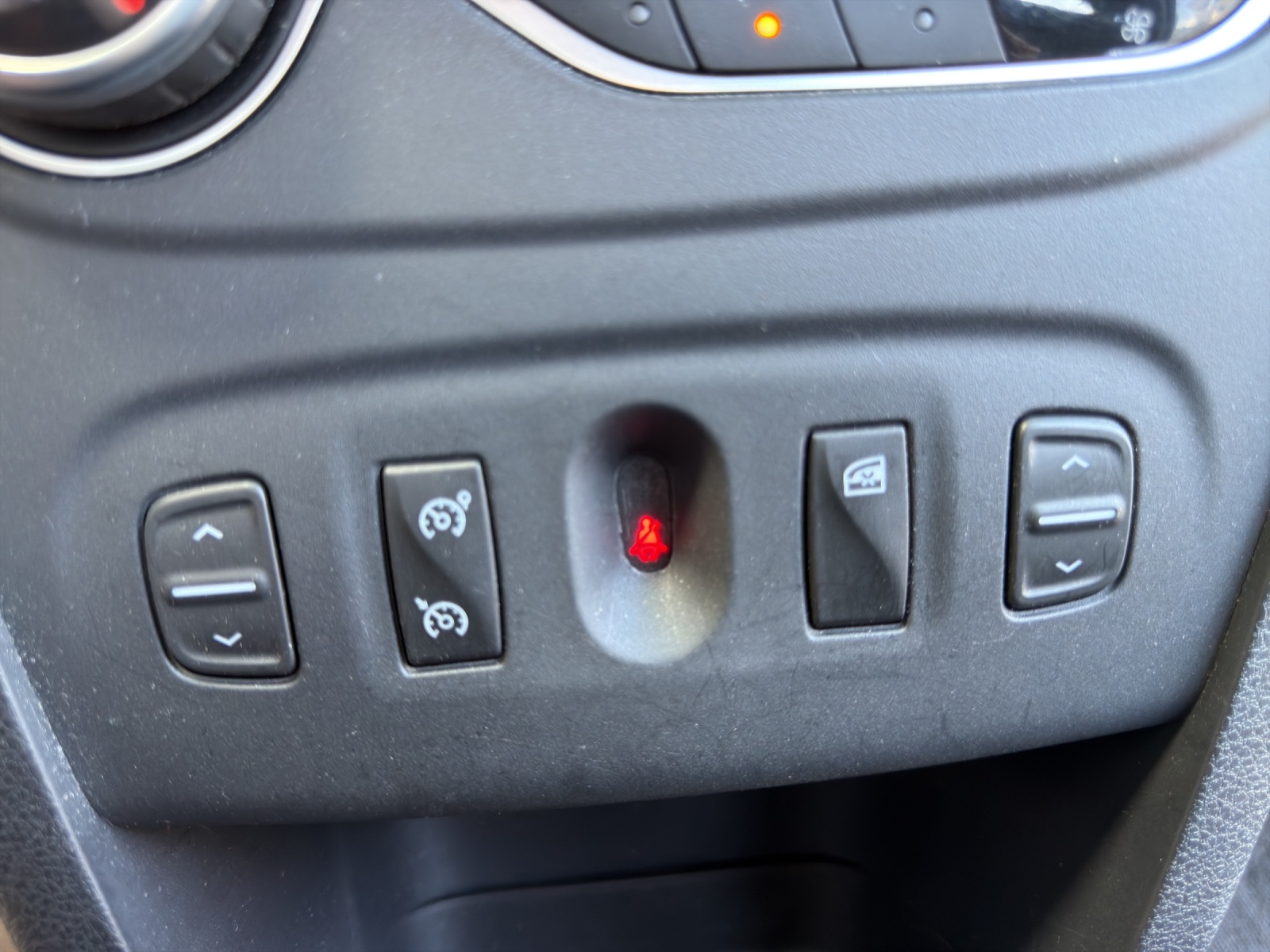 DACIA Sandero TCe 90 Comfort Automatic-image-22