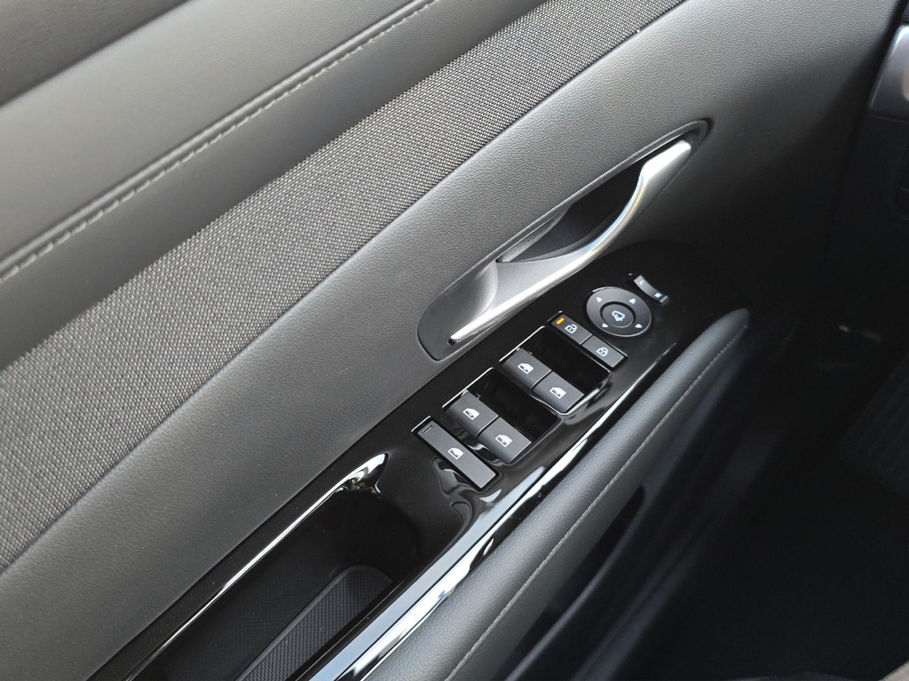 HYUNDAI Tucson 1.6 T-GDi HEV Origo Blackline 4WD-image-19