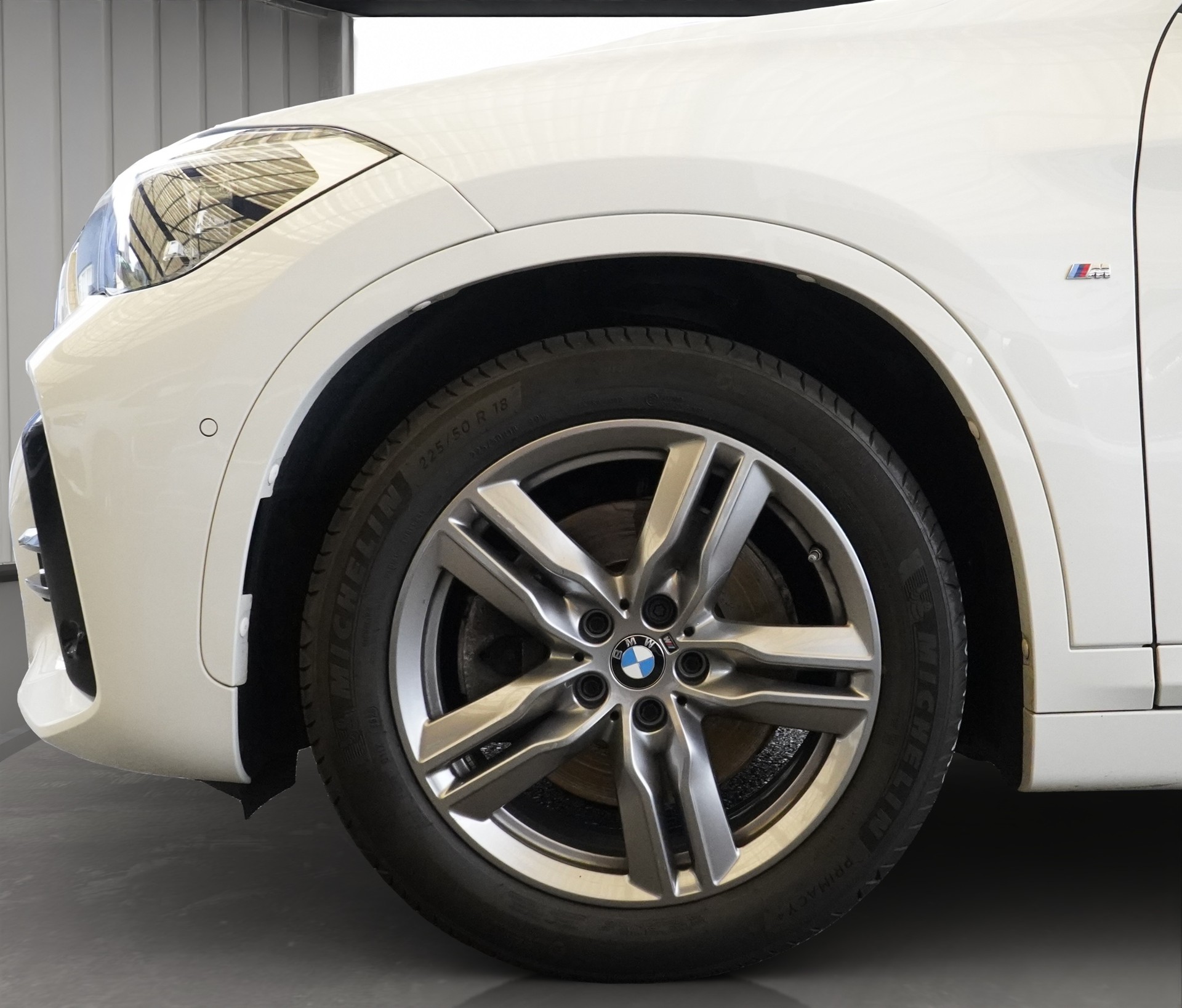 BMW X1 xDrive 20d M Sport Steptronic *CH Fahrzeug & AHK 2000 KG**-image-7