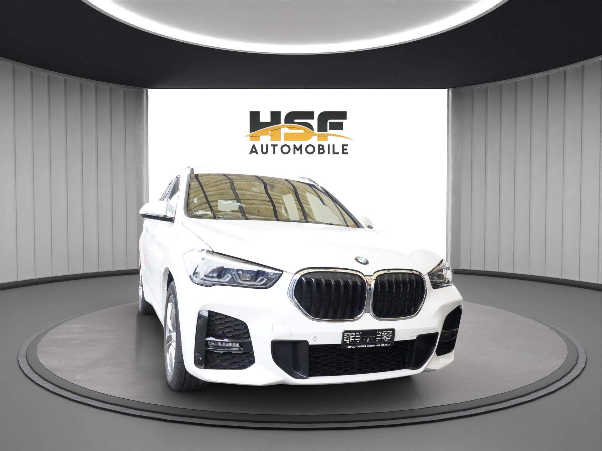 BMW X1 xDrive 20d M Sport Steptronic *CH Fahrzeug & AHK 2000 KG**-image-0