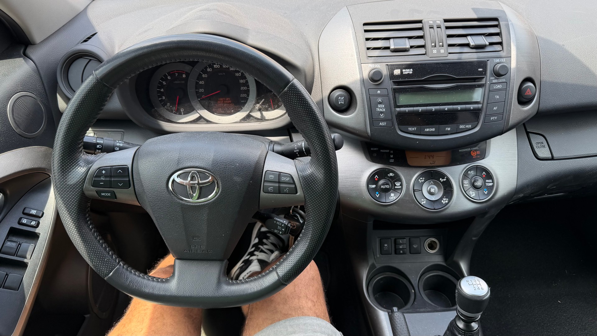 TOYOTA RAV-4 2.0 16V Linea Luna-image-7