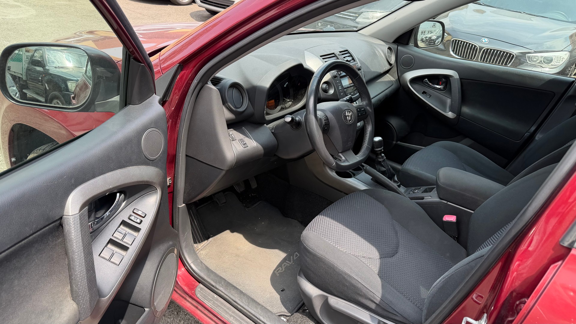TOYOTA RAV-4 2.0 16V Linea Luna-image-6