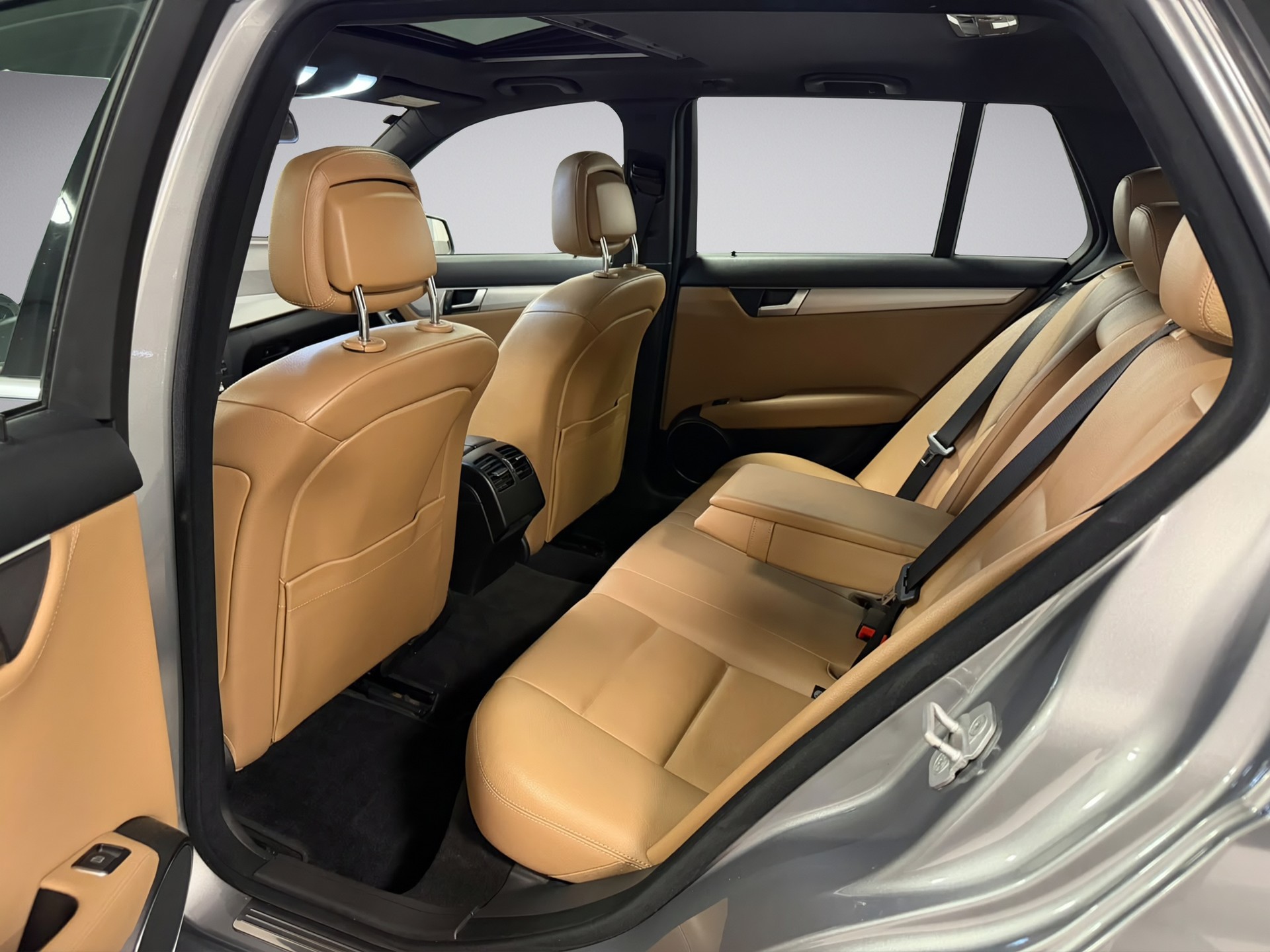 MERCEDES-BENZ C 300 CDI Avantgarde 4Matic 7G-Tronic-image-12