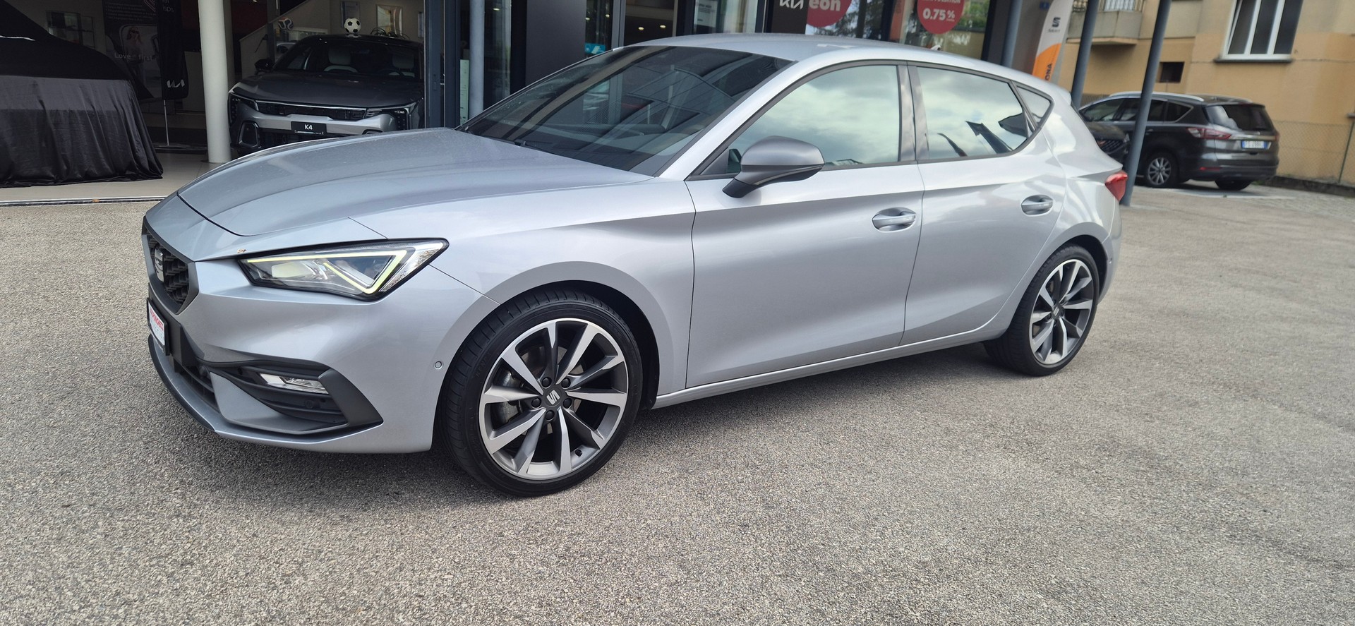 SEAT Leon 1.5 eTSI mHEV DSG Hola FR-image-6