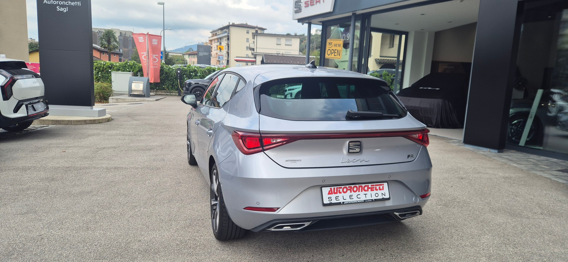 SEAT Leon 1.5 eTSI mHEV DSG Hola FR-image-3