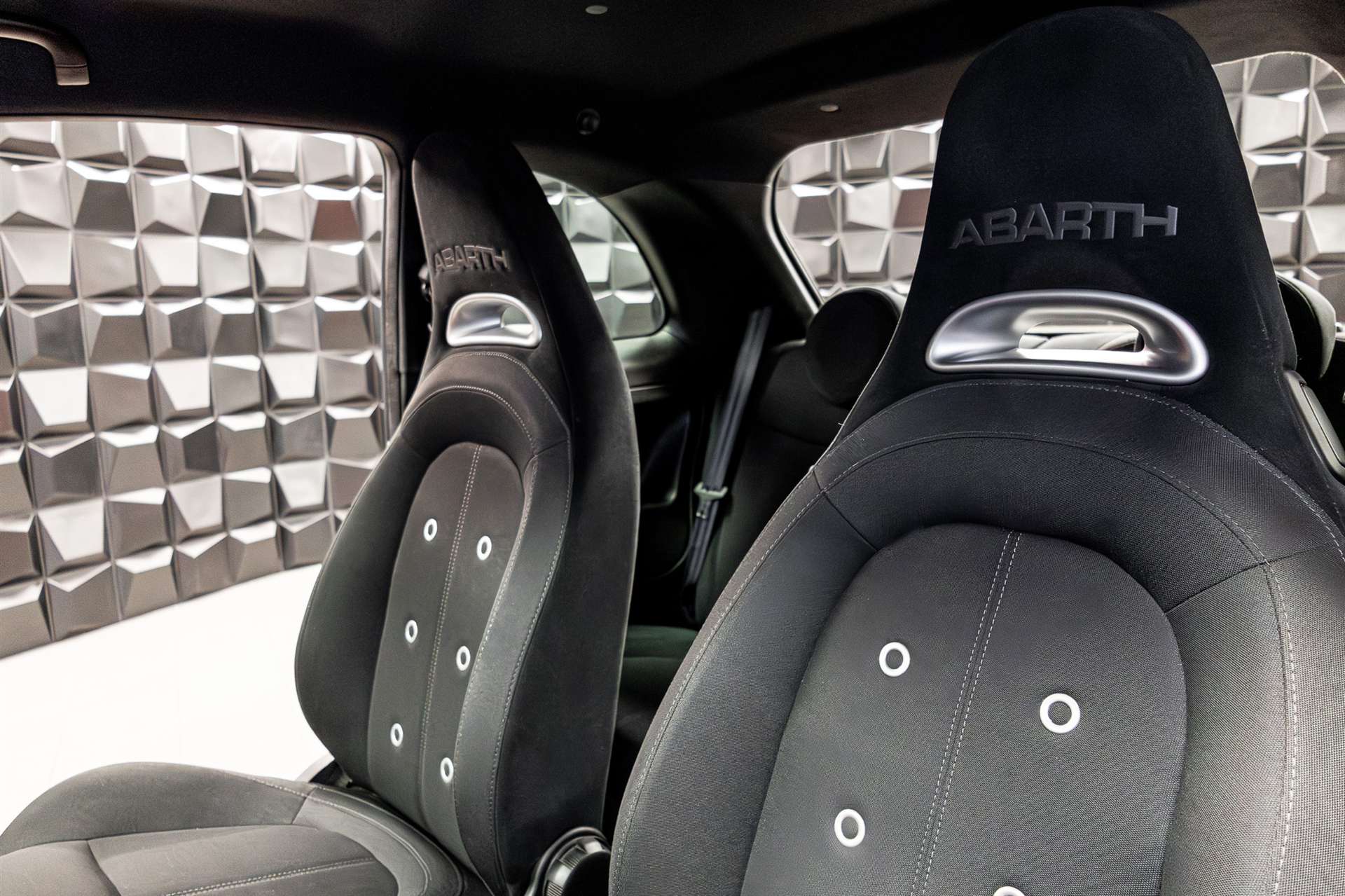 FIAT 595 1.4 16V Turbo Abarth-image-10