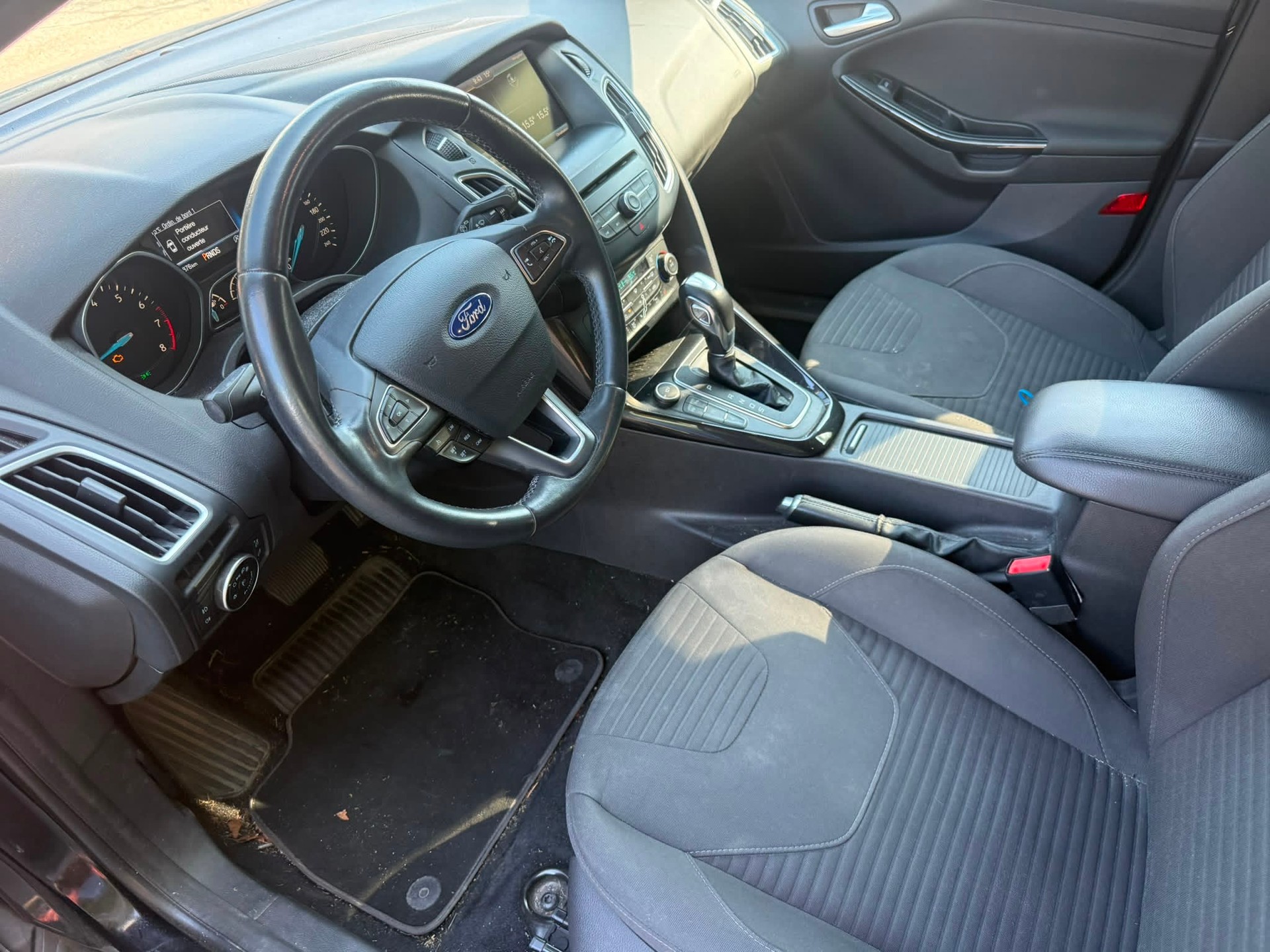 FORD Focus 1.5 SCTi ST Line Automatic-image-4