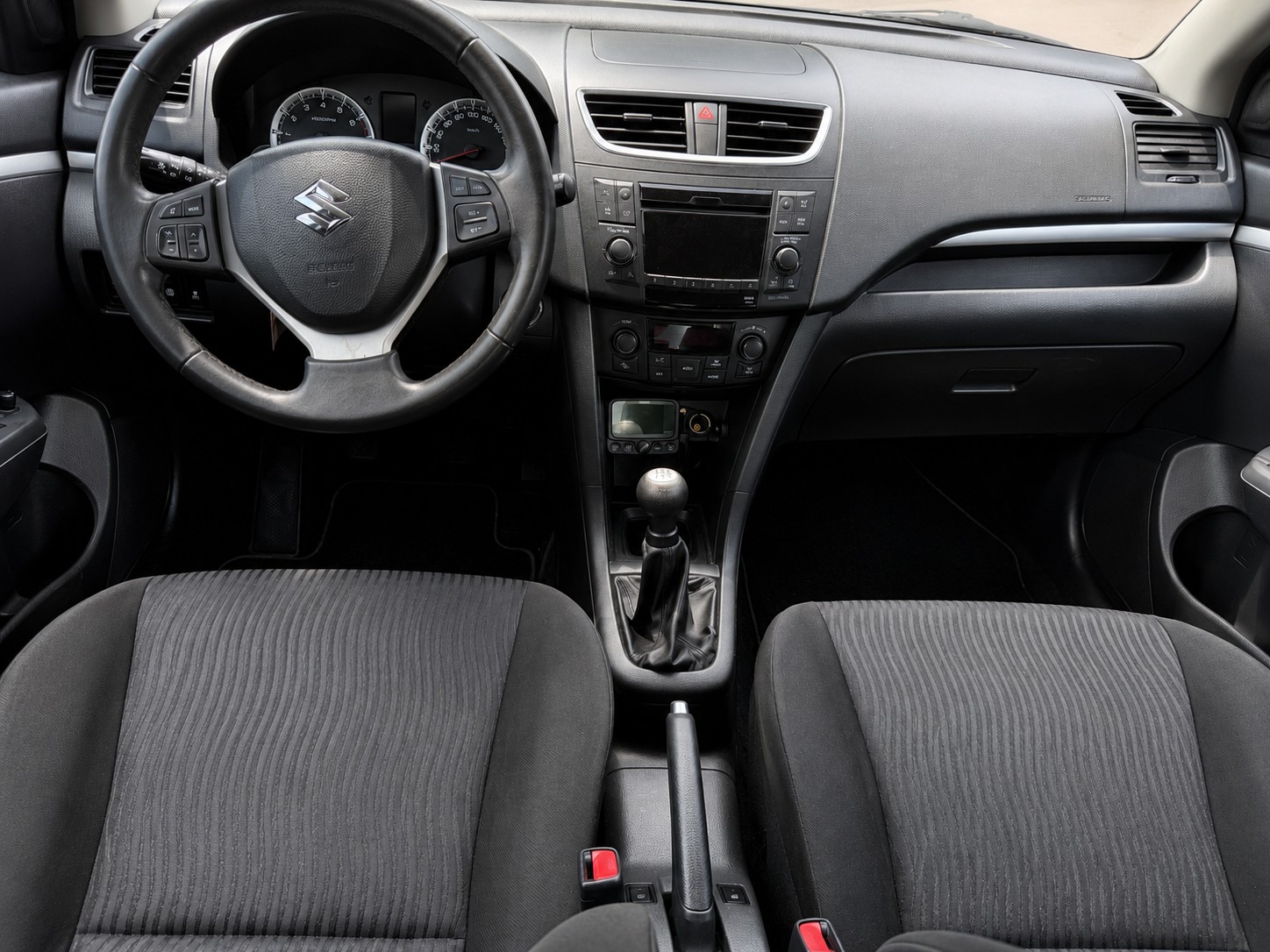 SUZUKI Swift 1.2i 16V GL Top-image-8