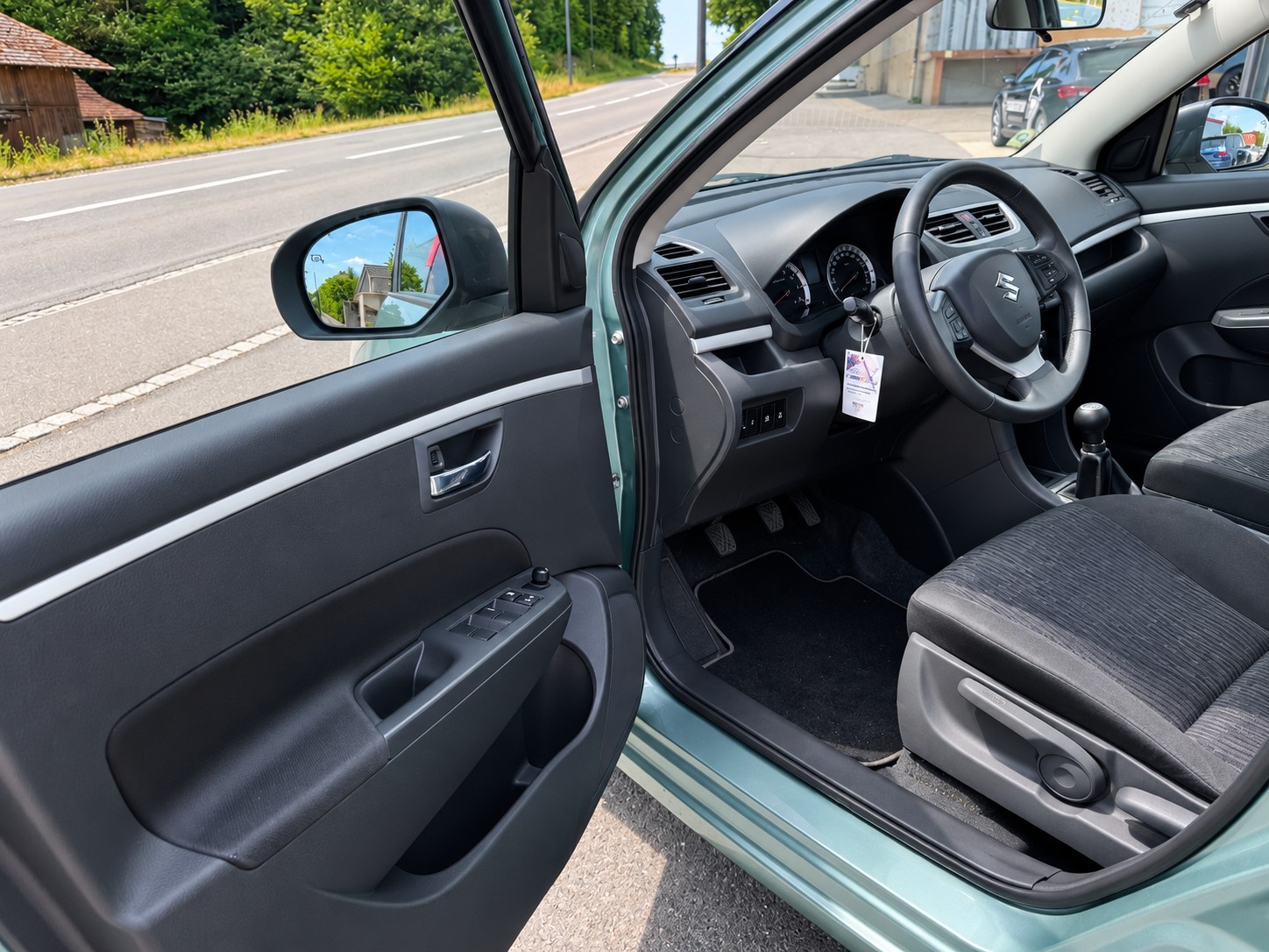SUZUKI Swift 1.2i 16V GL Top-image-6