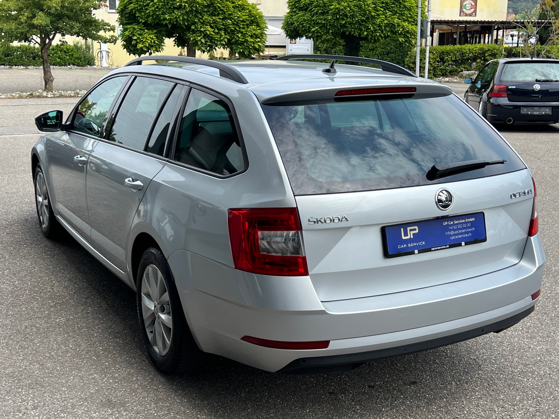 SKODA Octavia Combi 2.0 TDI 184 Style 4x4 DSG 1.Hand * Autobahnkilometer *-image-6