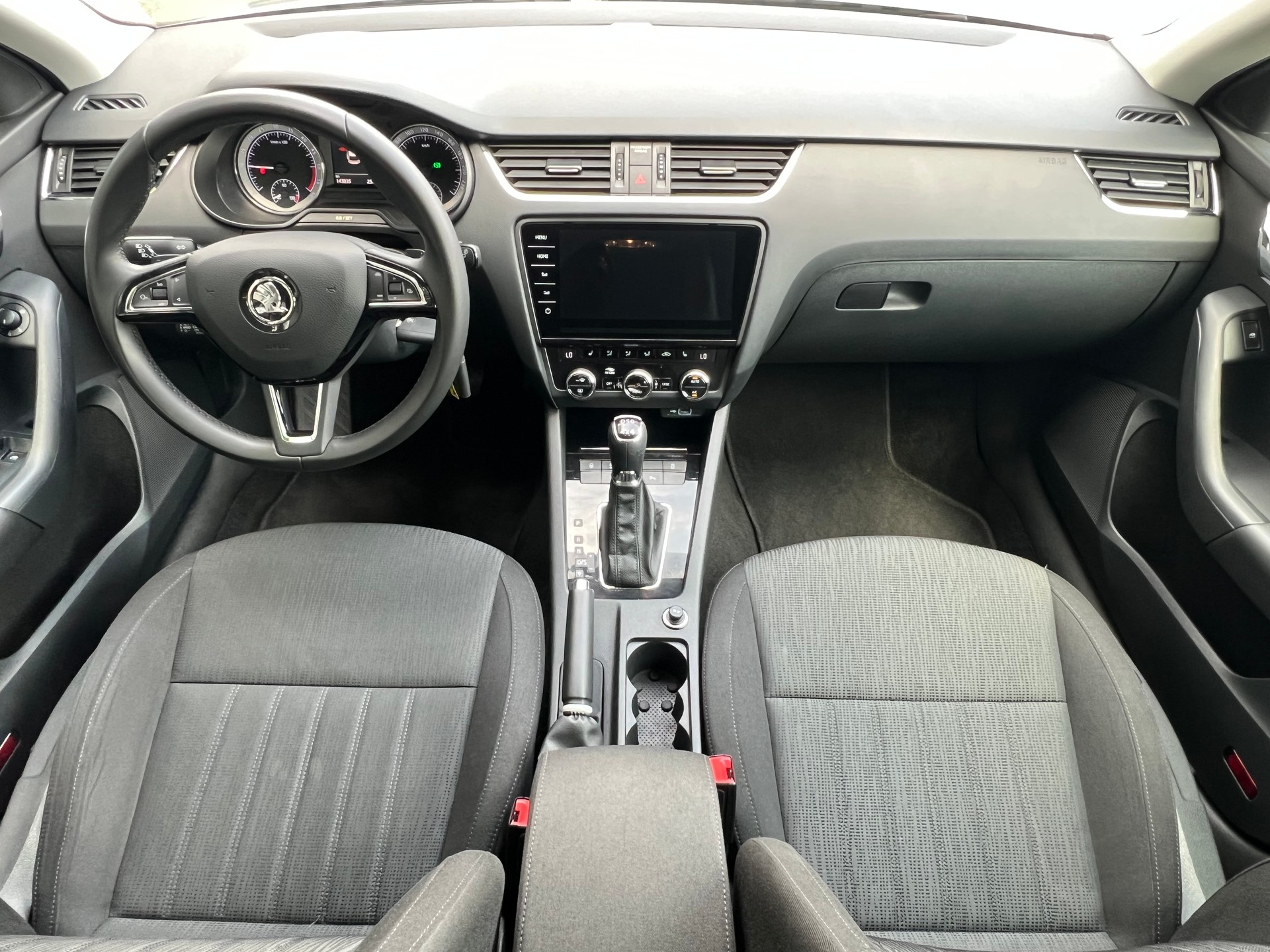 SKODA Octavia Combi 2.0 TDI 184 Style 4x4 DSG 1.Hand * Autobahnkilometer *-image-7