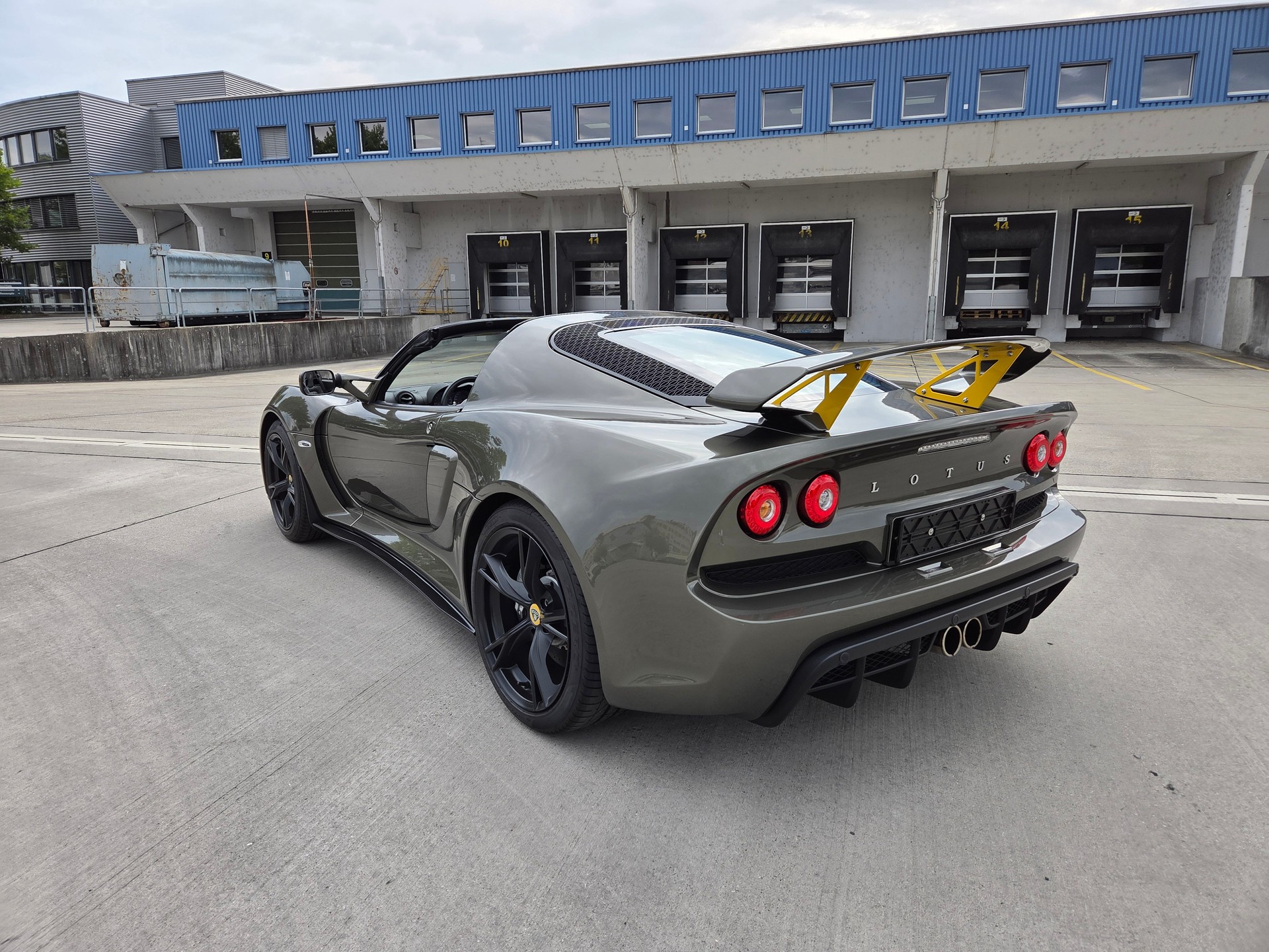LOTUS 3.5 V6 S-image-2