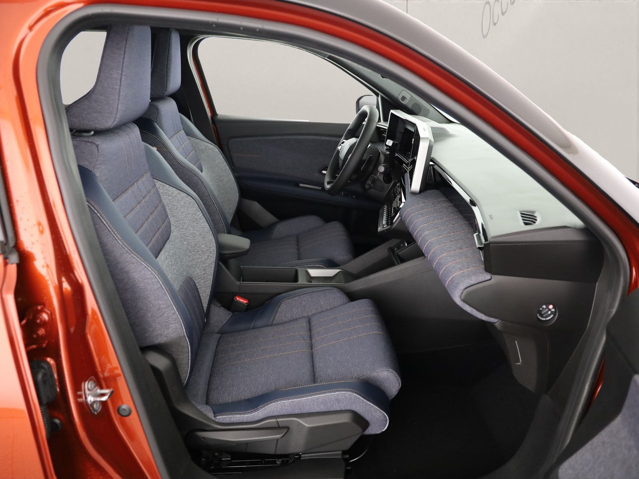 RENAULT R4 E-Tech Comfort Range techno-image-6