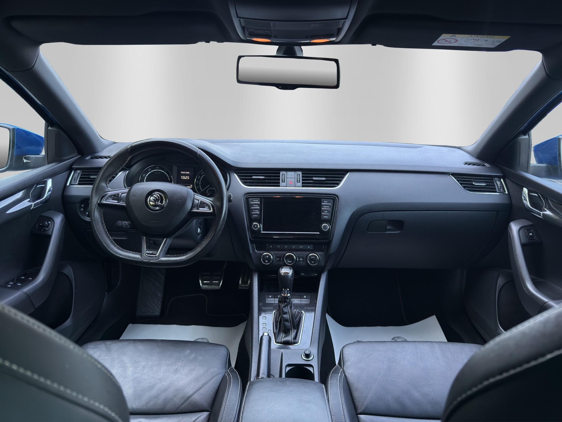 SKODA Octavia Combi 2.0 TSI RS DSG-image-8