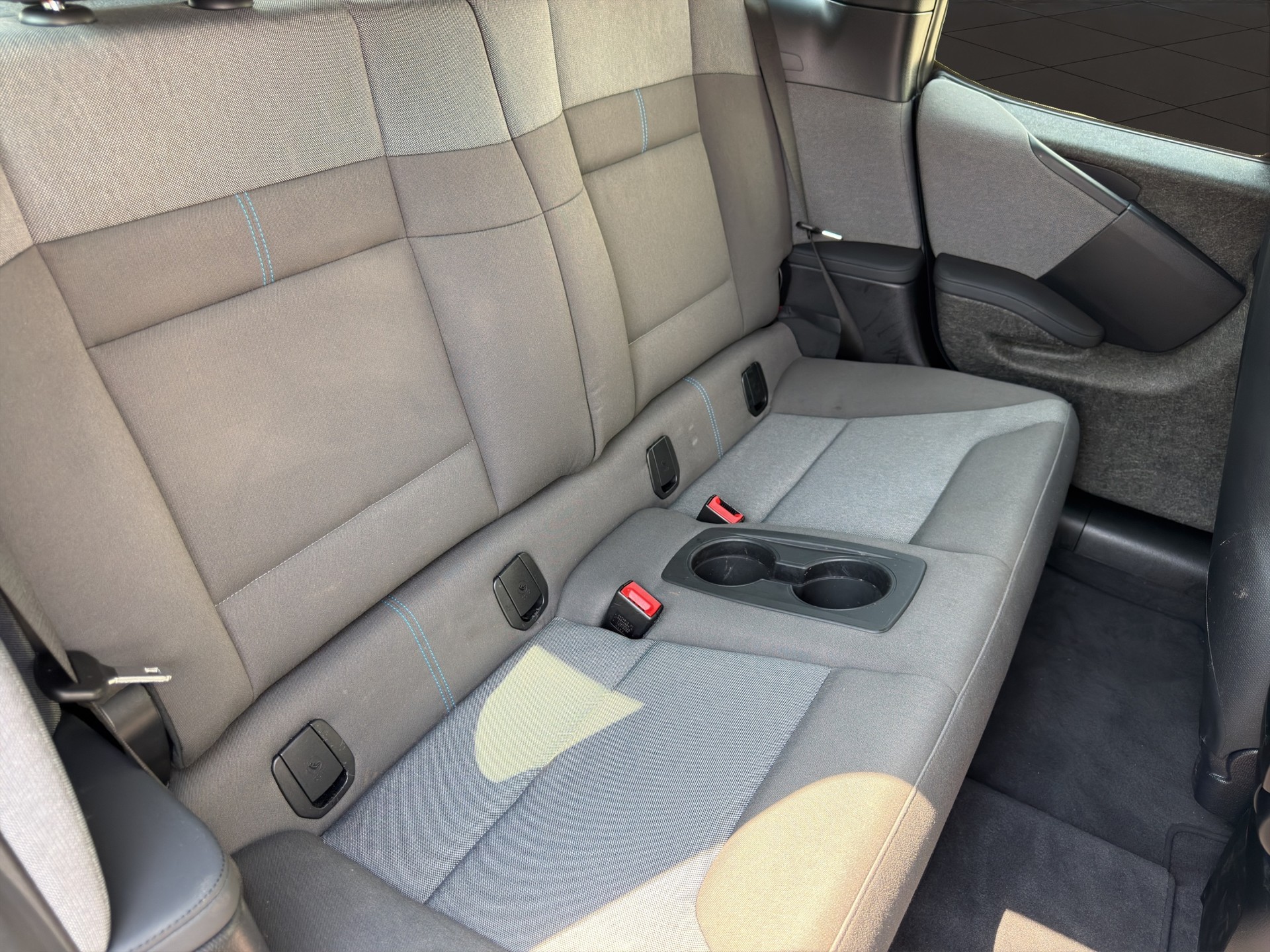 BMW i3s (120Ah)-image-18