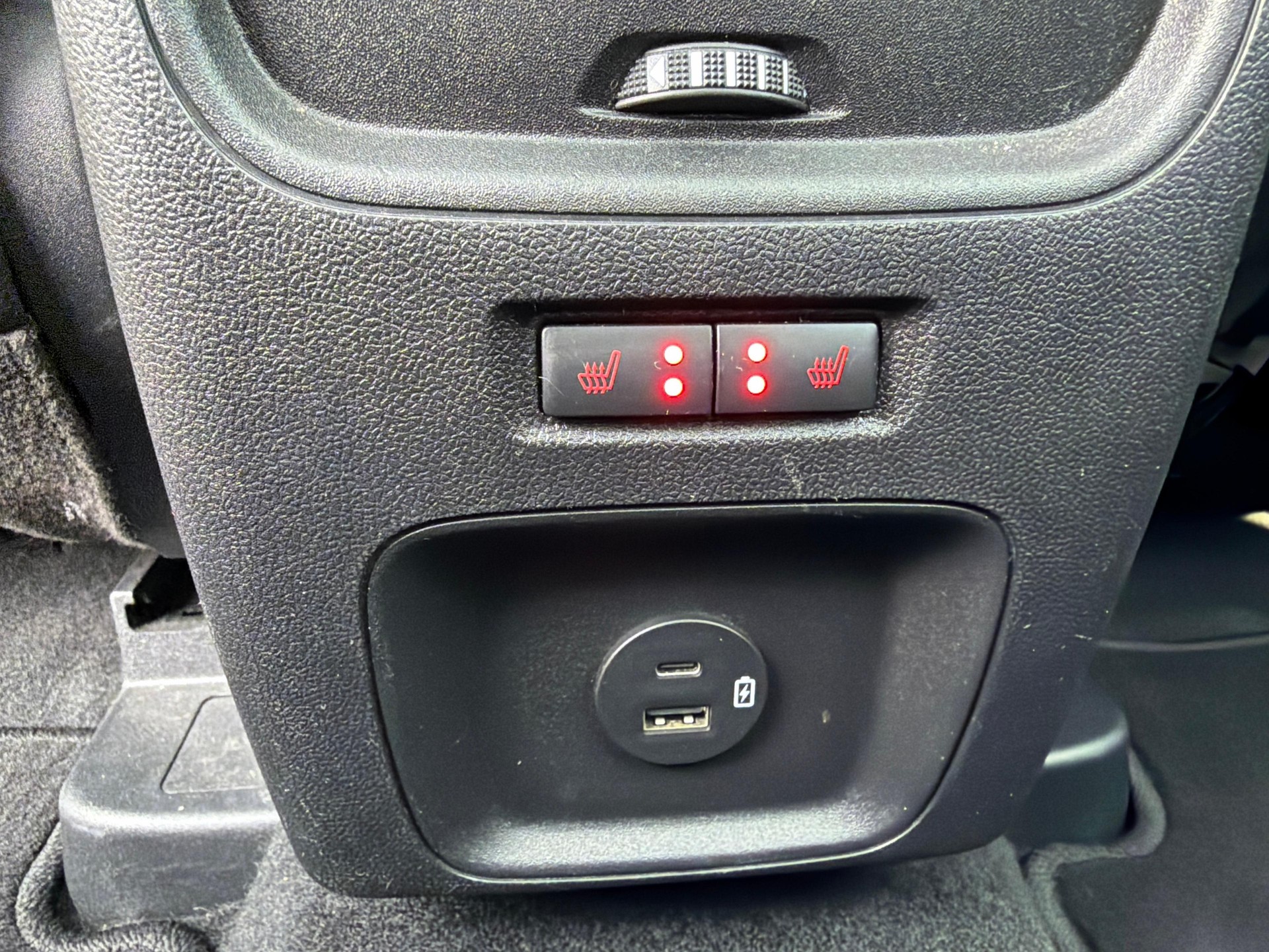 FORD Kuga 2.5 Plug-in Hybrid Titanium X-image-14