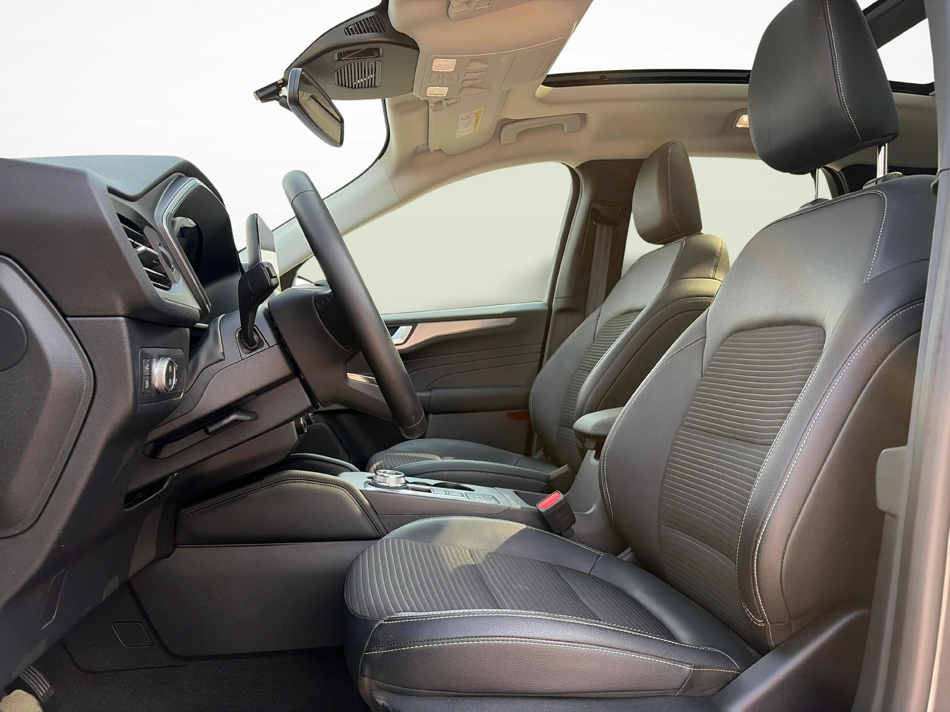 FORD Kuga 2.5 Plug-in Hybrid Titanium X-image-10