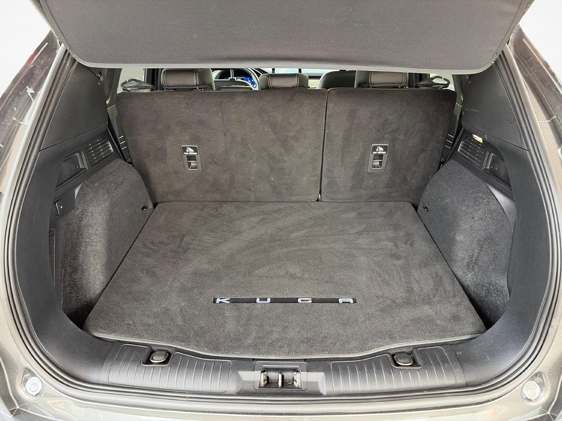 FORD Kuga 2.5 Plug-in Hybrid Titanium X-image-20