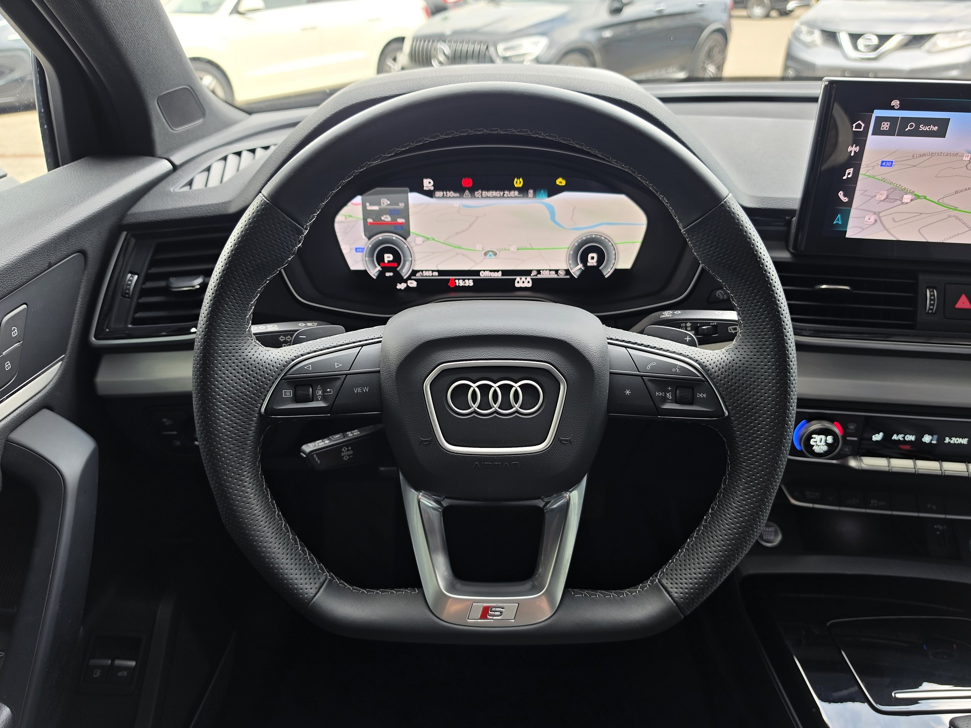 AUDI Q5 55 TFSI e S Line quattro S-Tronic-image-12