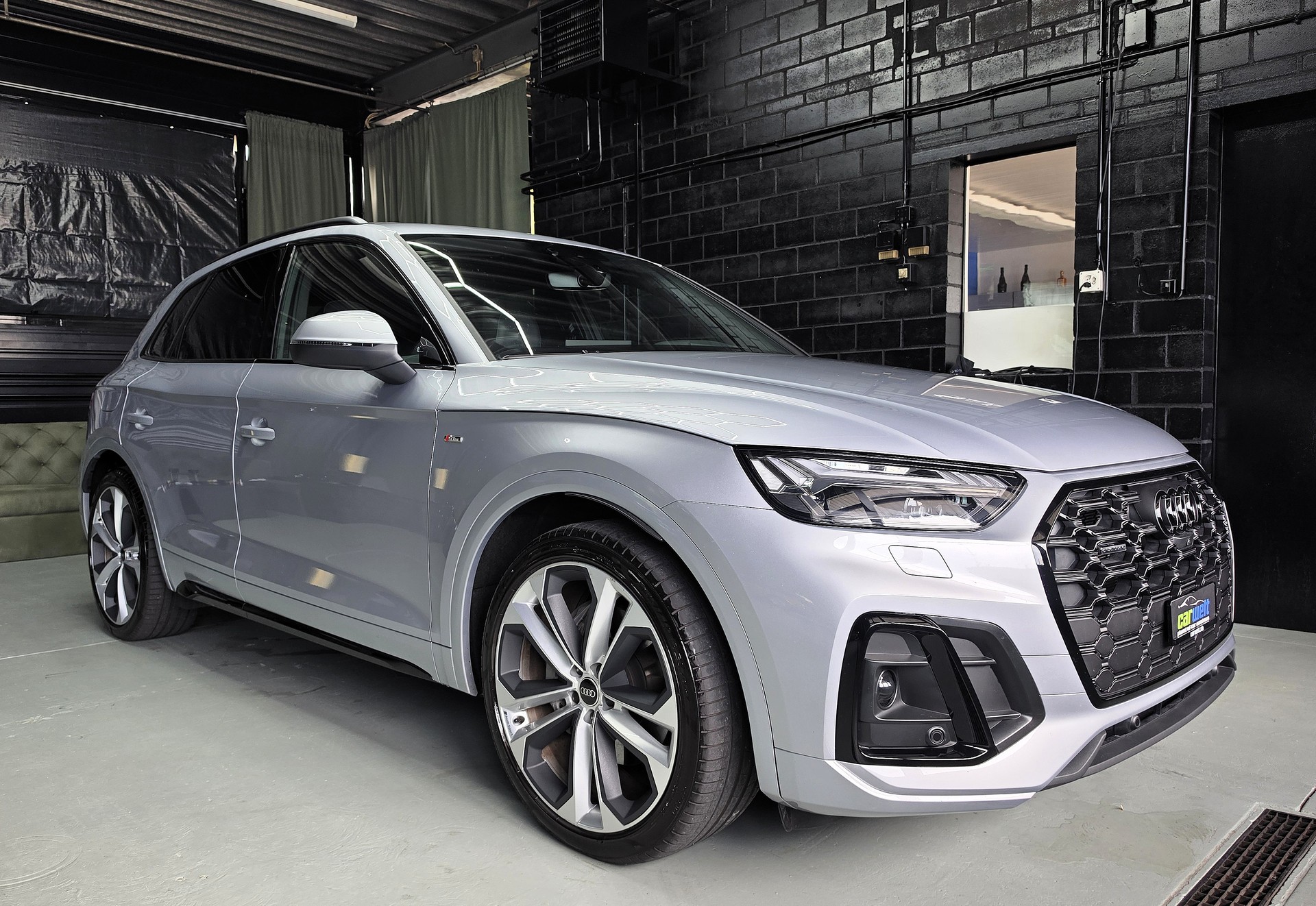 AUDI Q5 55 TFSI e S Line quattro S-Tronic-image-0