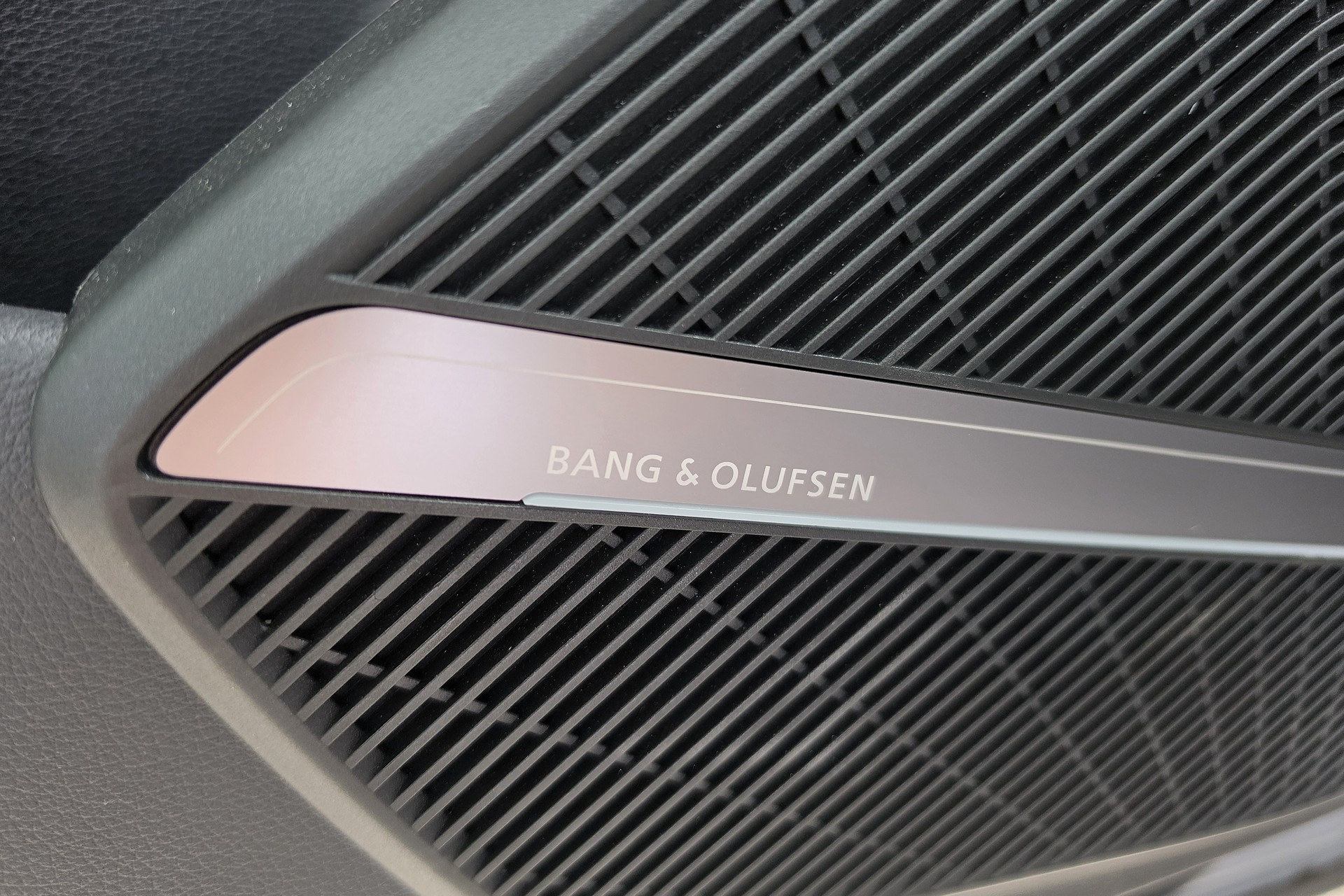 AUDI Q5 55 TFSI e S Line quattro S-Tronic-image-15