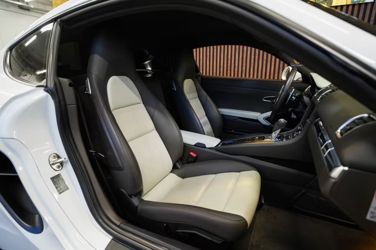 PORSCHE 2.7 PDK-image-5