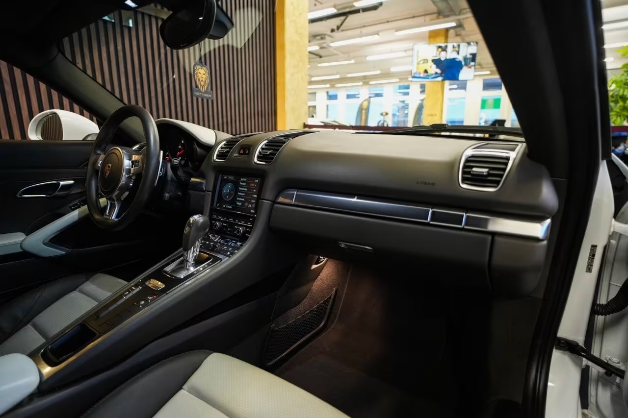 PORSCHE 2.7 PDK-image-9