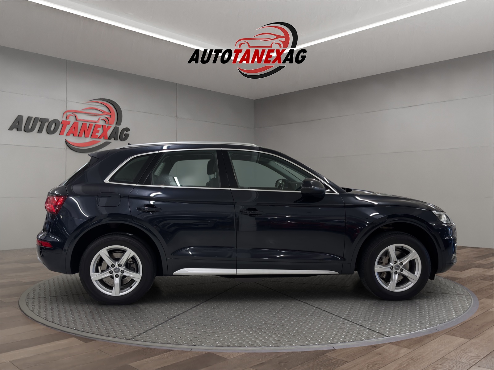 AUDI Q5 2.0 TFSI quattro S-tronic-image-6