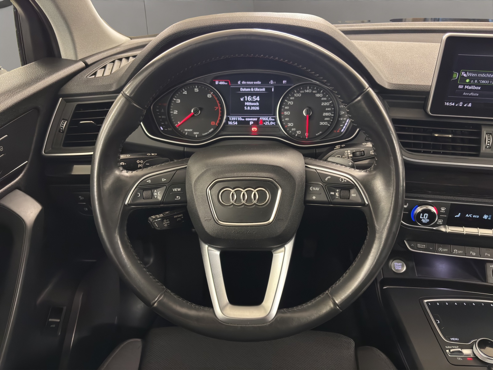 AUDI Q5 2.0 TFSI quattro S-tronic-image-9