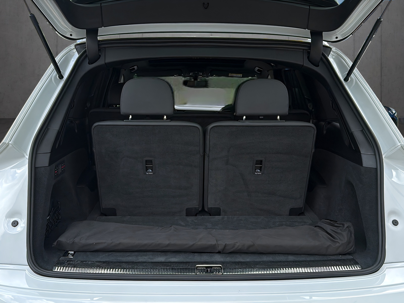 AUDI SQ7 TFSI quattro tiptronic*7-Plätzer, S-Sportsitze PLUS, Wankstabilisierung, AHK, Standheizung, (5-Jahre Garantie)-image-9